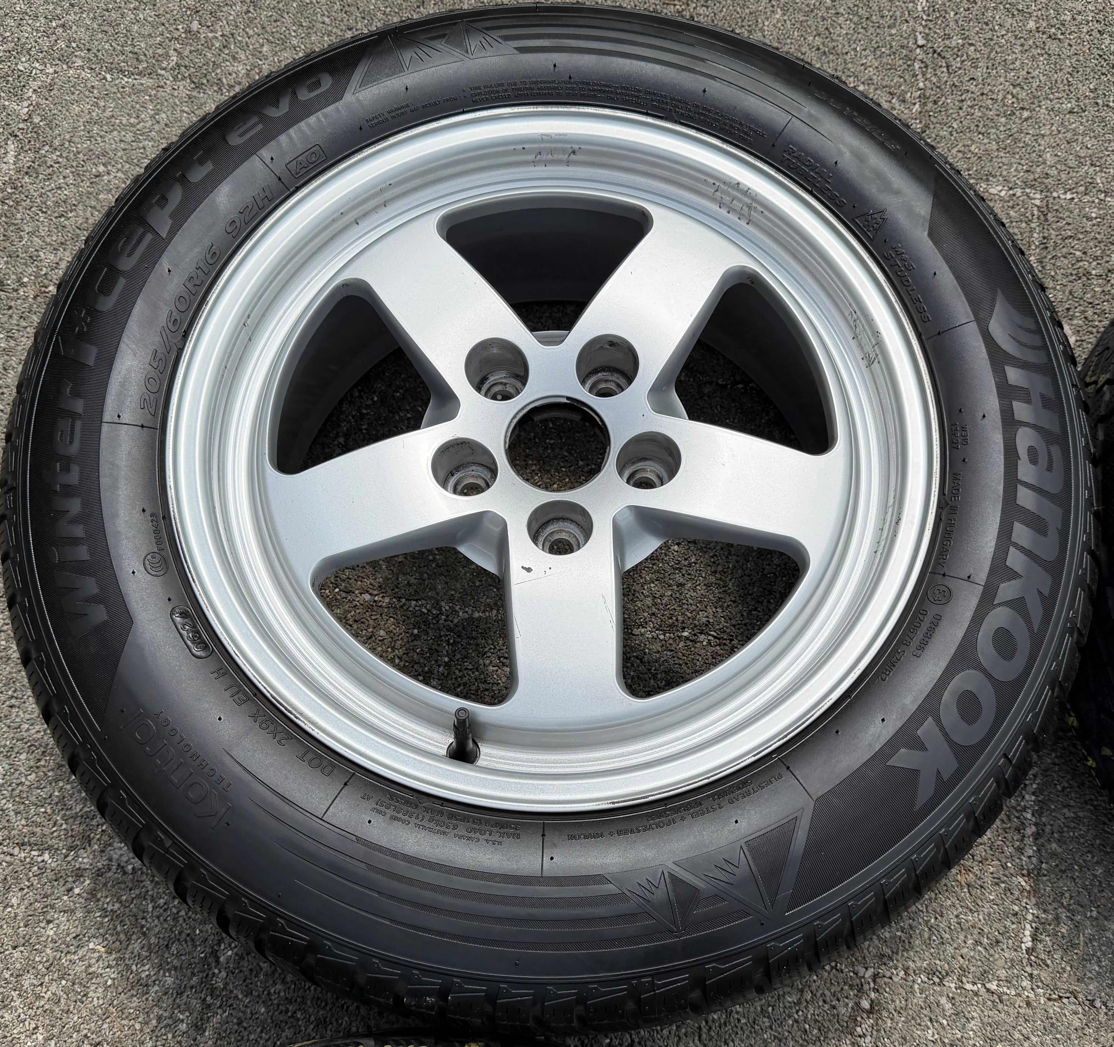 4 ORIGINAL ALU WINTERRÄDER AUDI A4 B9 8W 205/60R16 92H 8W0601025 2024