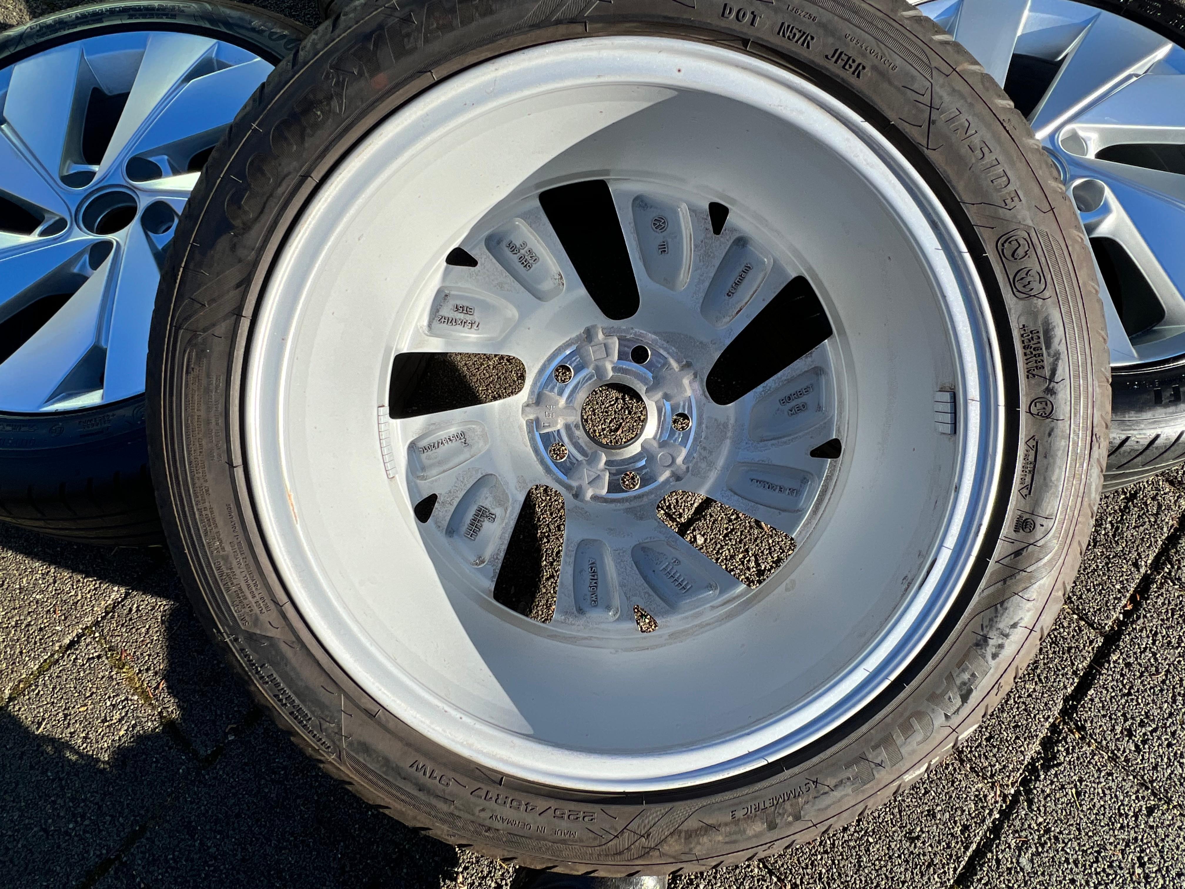 4 CERCHI ESTIVI IN ALLUMINIO ORIGINALI DA 17" VW GOLF 8 VIII 225/45R17 91W GOODYEAR BELMONT CONSEGNA GRATUITA