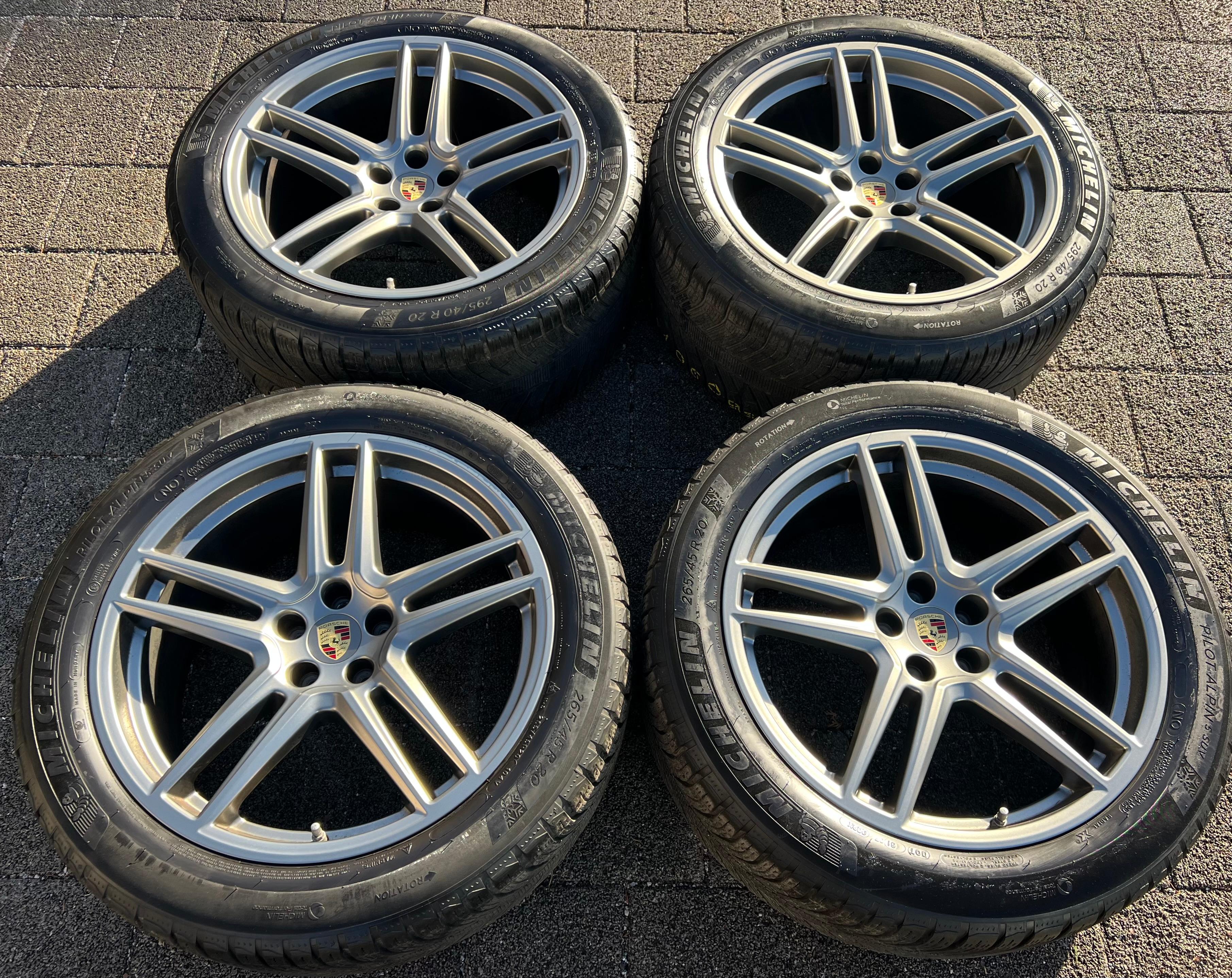 4 ORIGINELE 20" LICHTMETALEN WINTERWIELEN PORSCHE MACAN 265/45R20 104V 295/40R20 106V BANDENDRUKCONTROLESYSTEEM