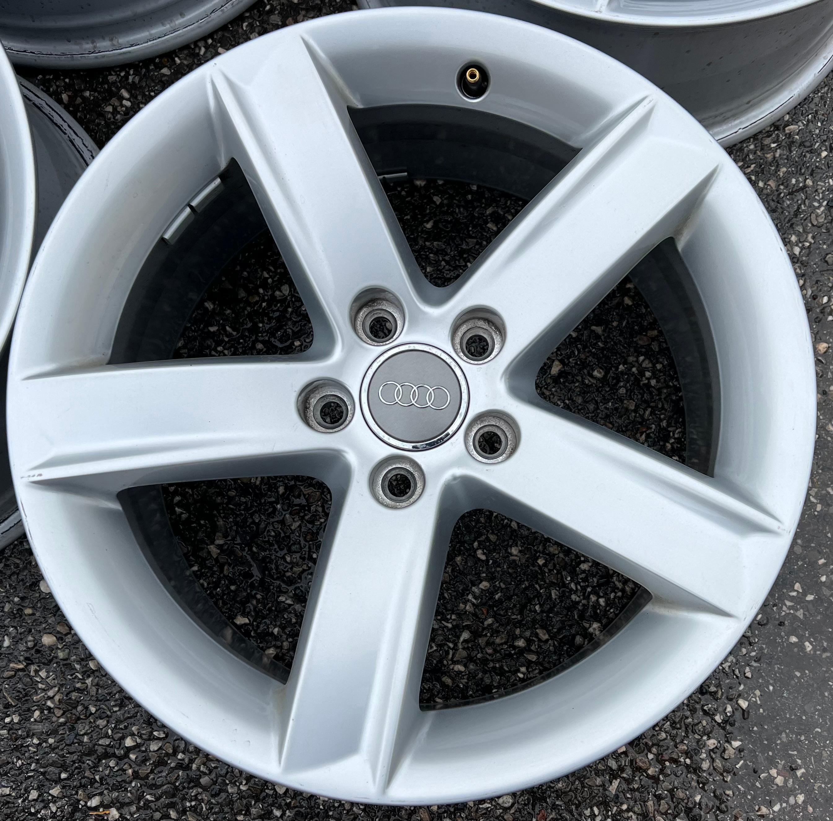 4 CERCHI ORIGINALI IN ALLUMINIO DA 17" AUDI A5 8T 8T0071497 CONSEGNA GRATUITA