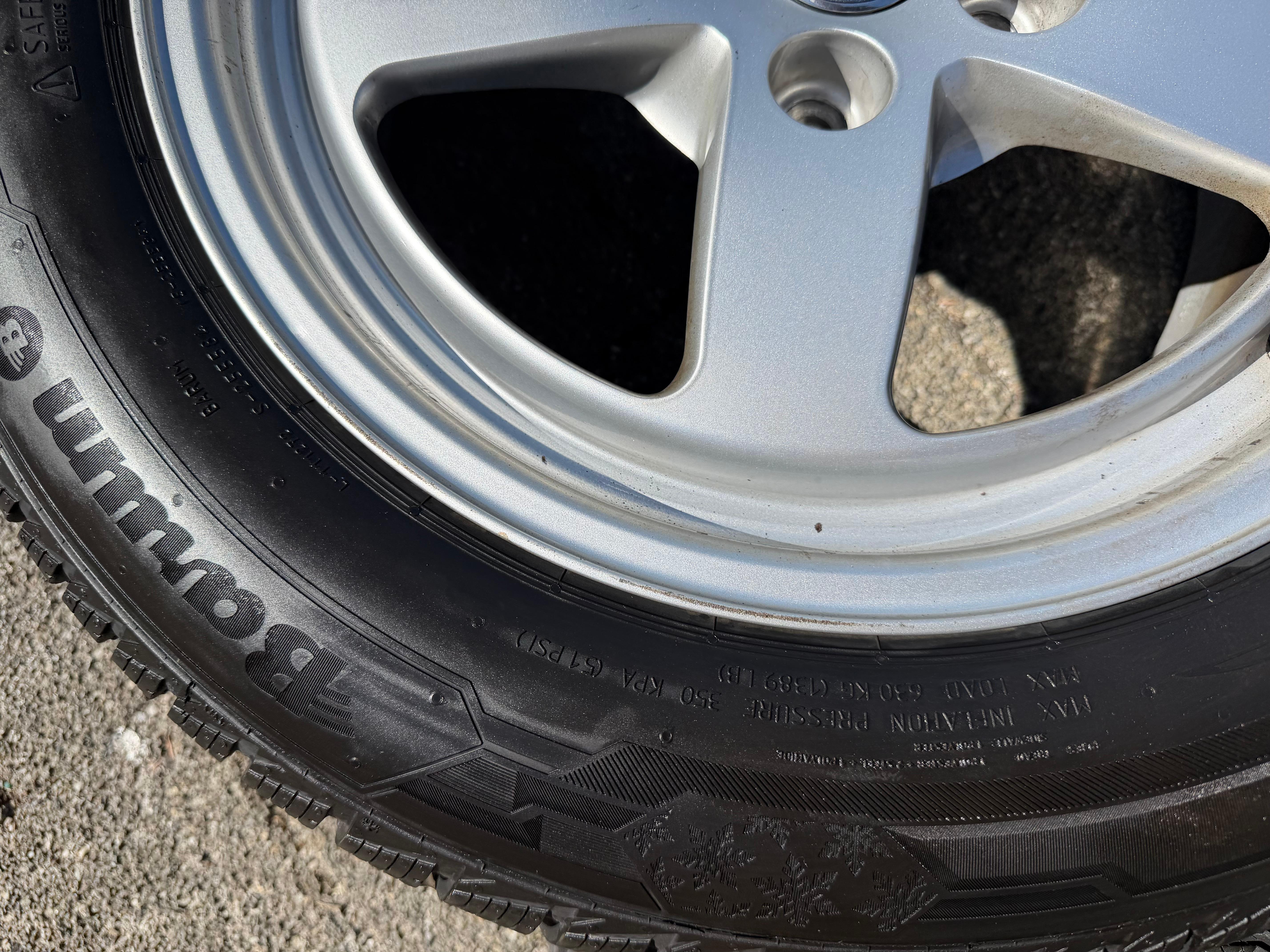 4 RUEDAS DE ALEACIÓN ORIGINALES DE INVIERNO PARA AUDI A4 B9 8W 205/60R16 92H 8W0601025 2022