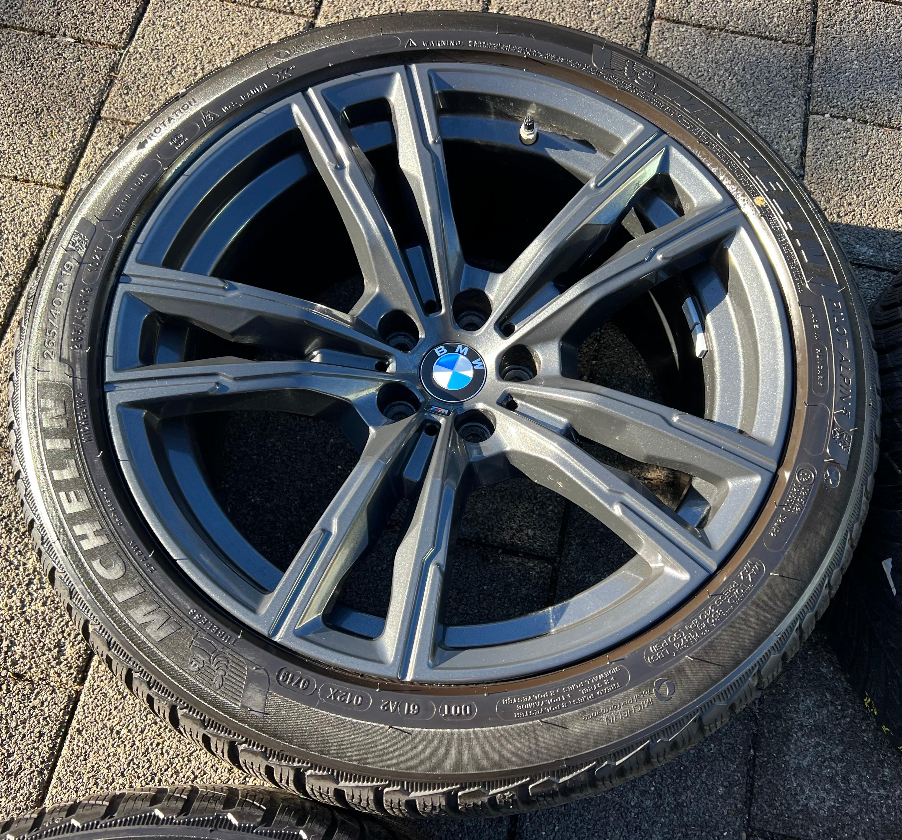 4 CERCHI INVERNALI ORIGINALI IN ALLUMINIO DA 19" BMW M5 F90 M8 F91 F92 F93 STYLING M812 CONSEGNA GRATUITA