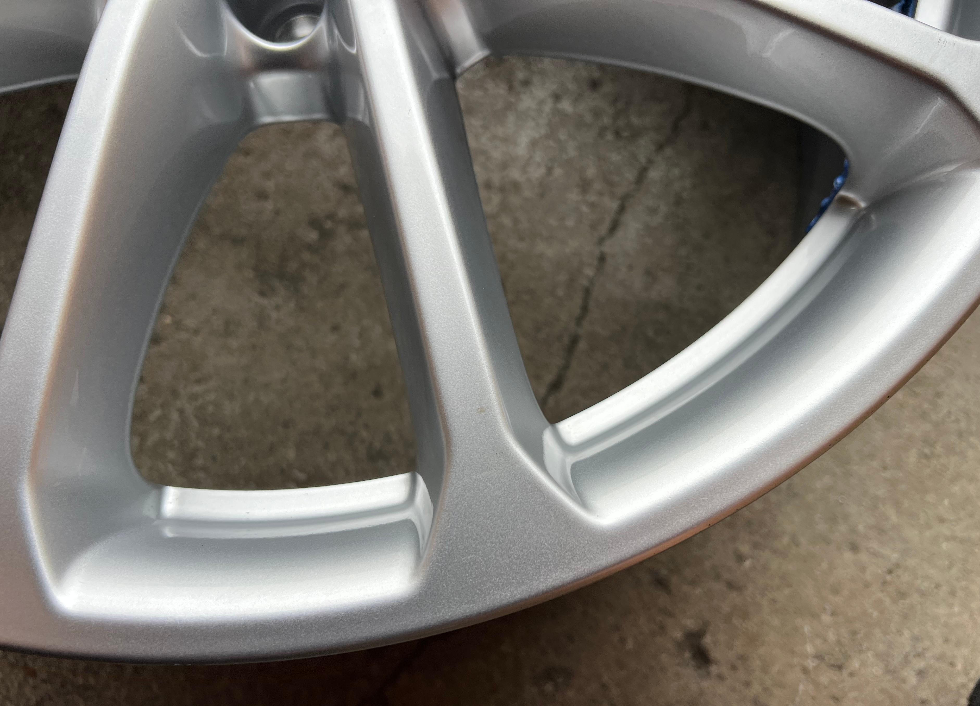 1X CERCHIO IN LEGA ORIGINALE DA 18" PER AUDI A6 AVANT C9 4P 4P0601025A 8x18 ET39