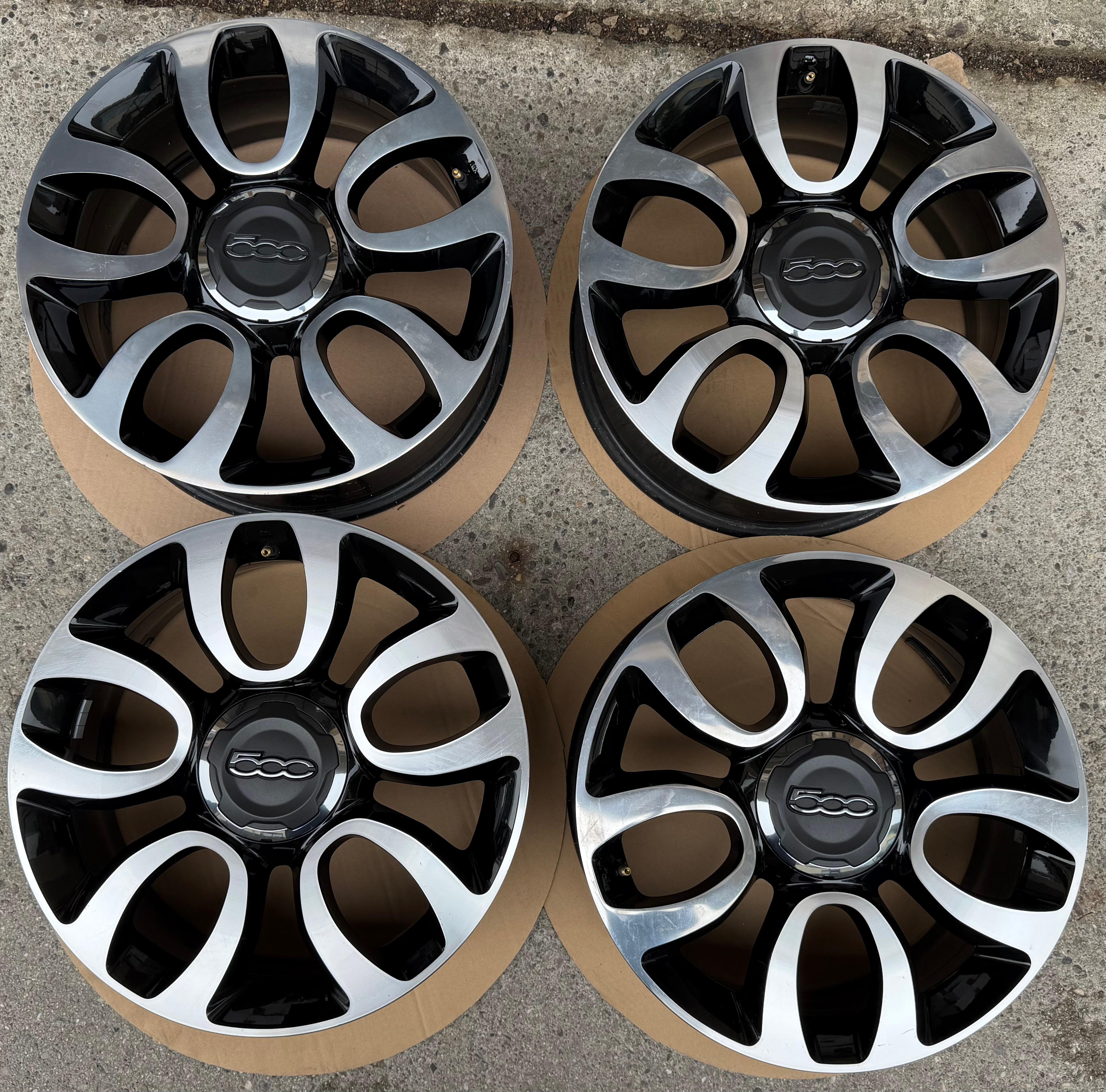 4 Original 17" Alufelgen Felgen Fiat 500L 735585994 7x17 ET41 5x98