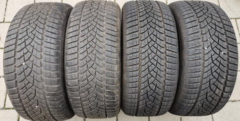 4 x 215/45R16 90V Winterreifen Goodyear Ultra Grip 8 Performance 8mm 2017/2018