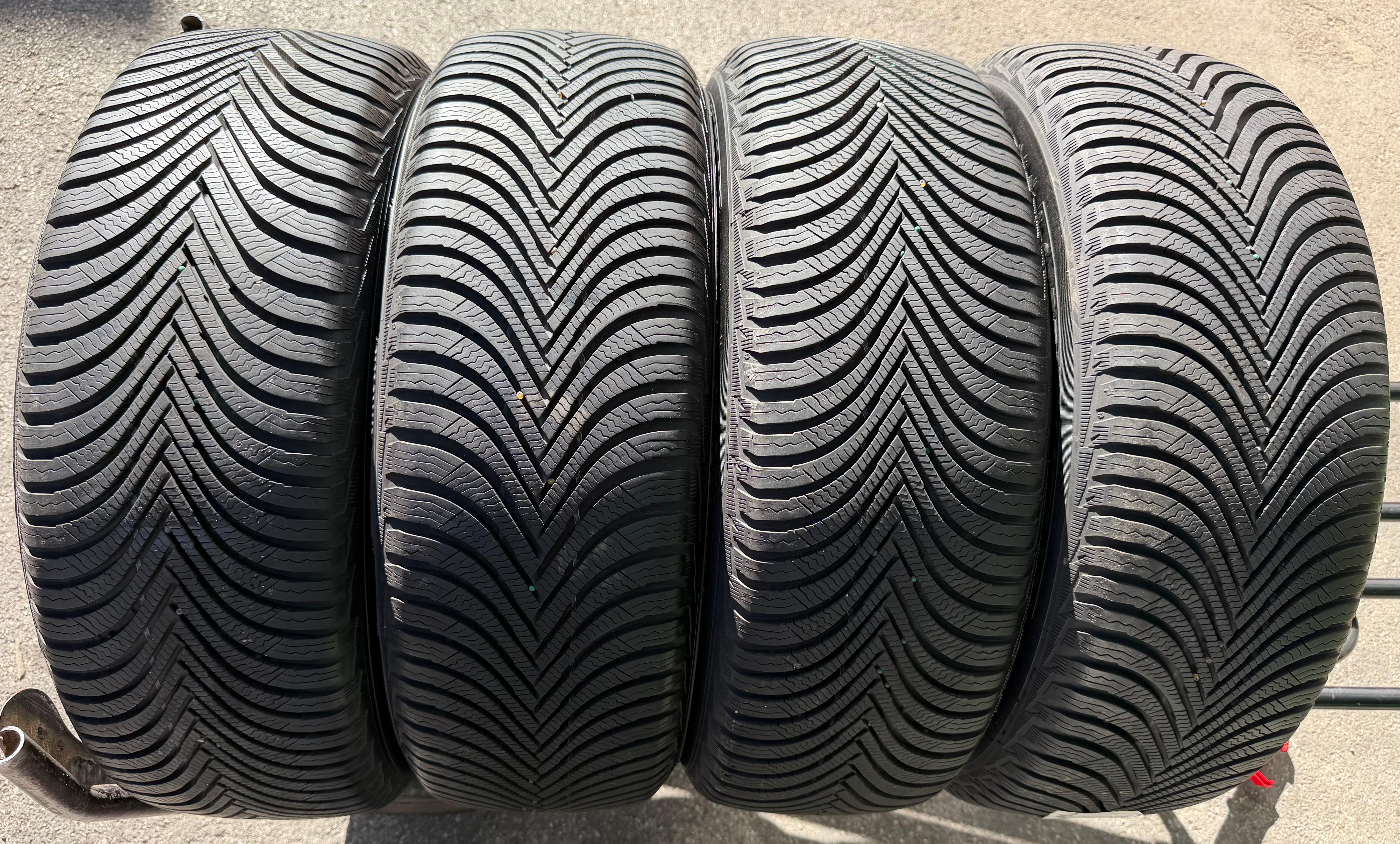 4 ruedas de invierno de aleación originales de 17" para AUDI A4 ALLROAD 8W B9 225/55R17 97H 8W9601025D
