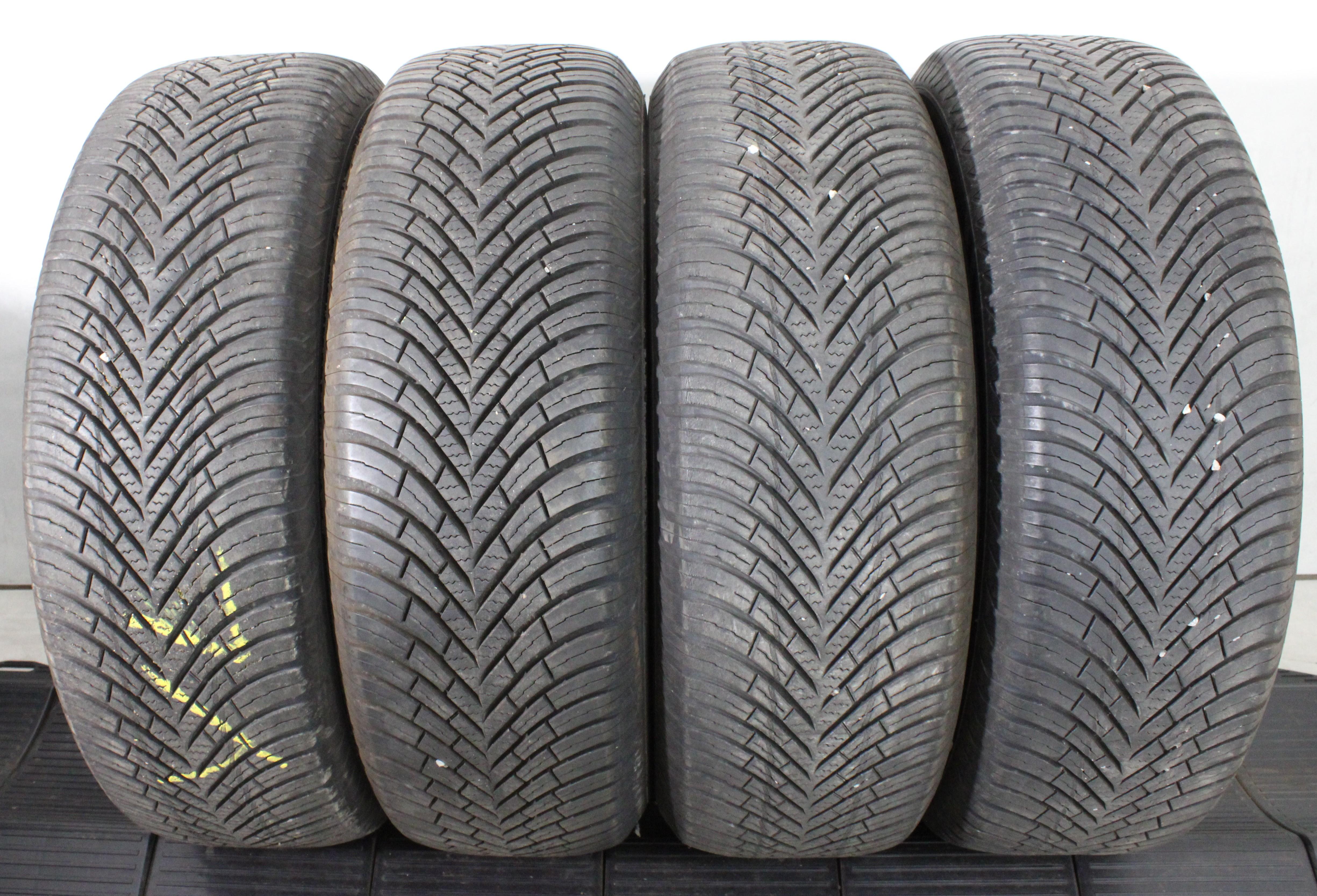 4 x 215/65R16 102V Ganzjahresreifen Vredestein Quatrac 2x5-5,5mm/1x5,5-6mm/1x7mm 3x2020/1x2023