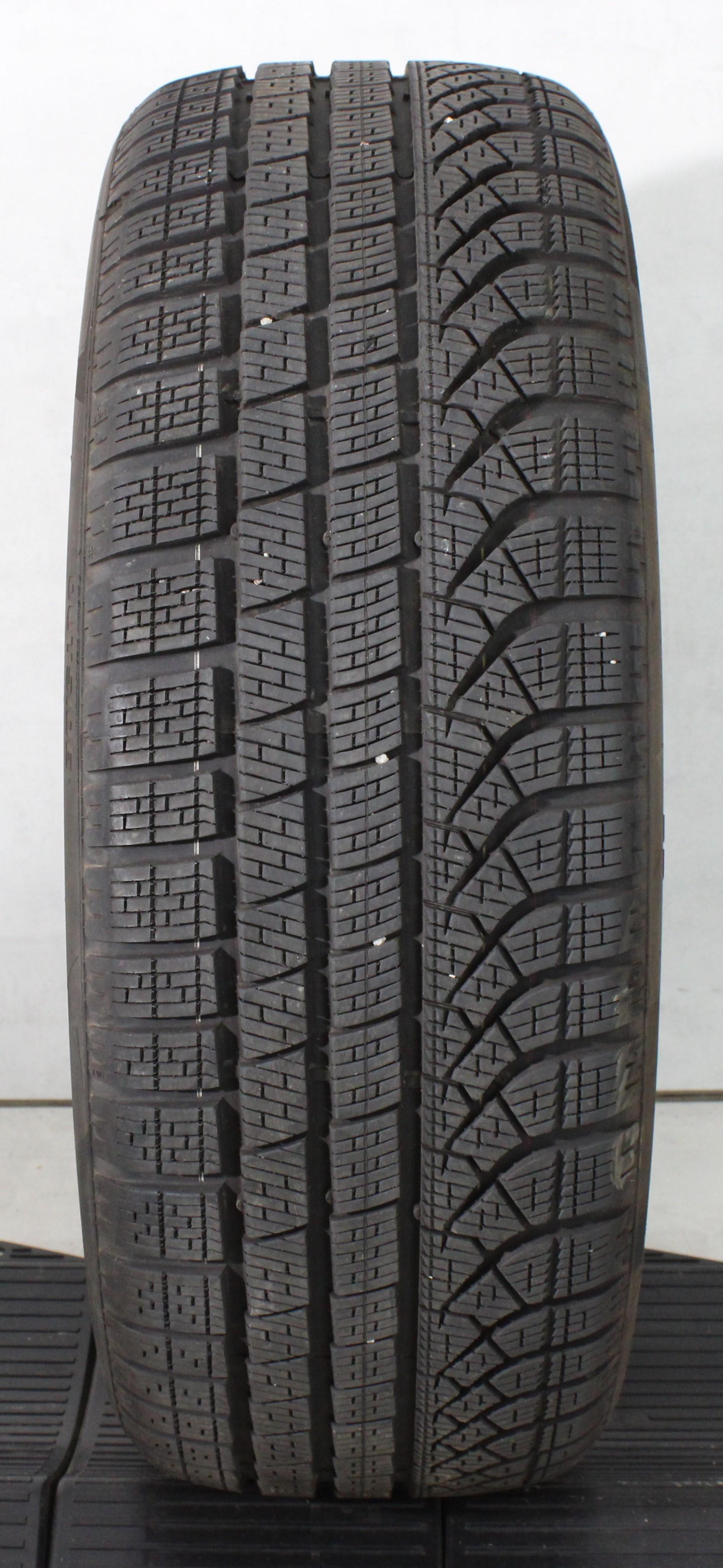 1 x 235/45R20 100H Winterreifen Pirelli Pzero Winter RO Elect 7-7,5mm 2024