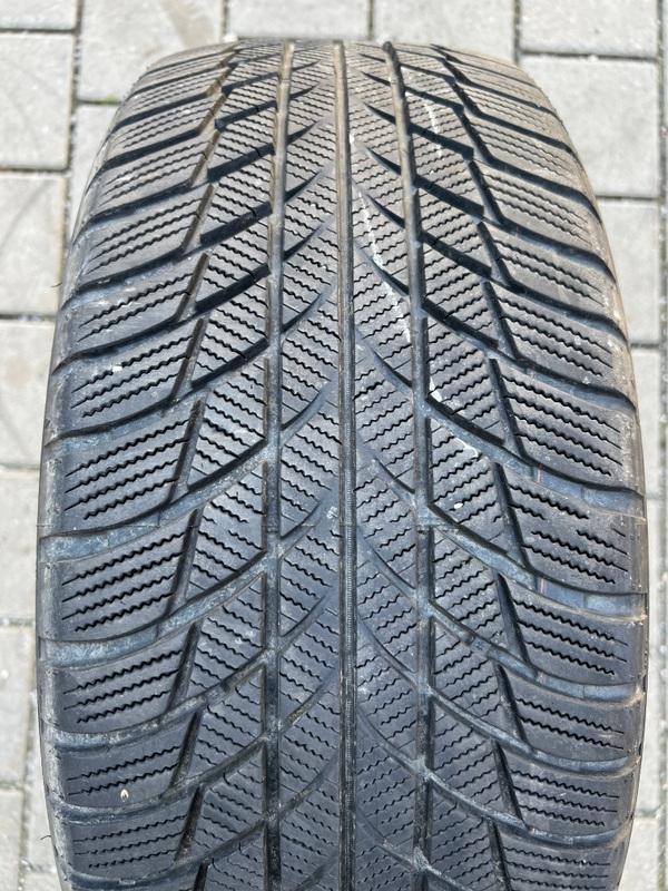 1 x 225/50R18 95H Winterreifen Bridgestone Blizzak LM001 Runflat 6mm 2017