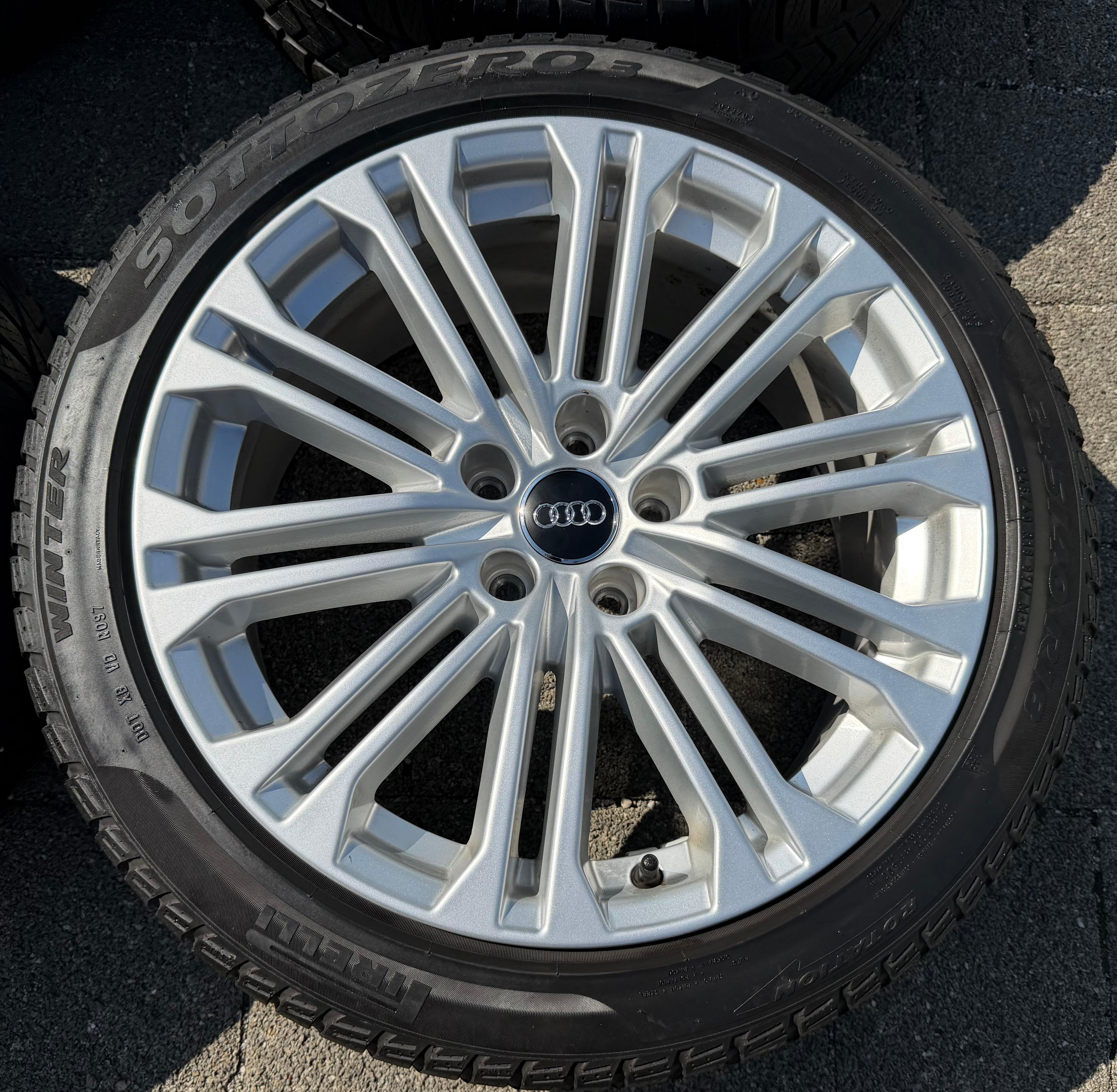 4 Original 18" Alufelgen Audi A5 S5 F9 8W 8W0601025EE 8x18 ET31
