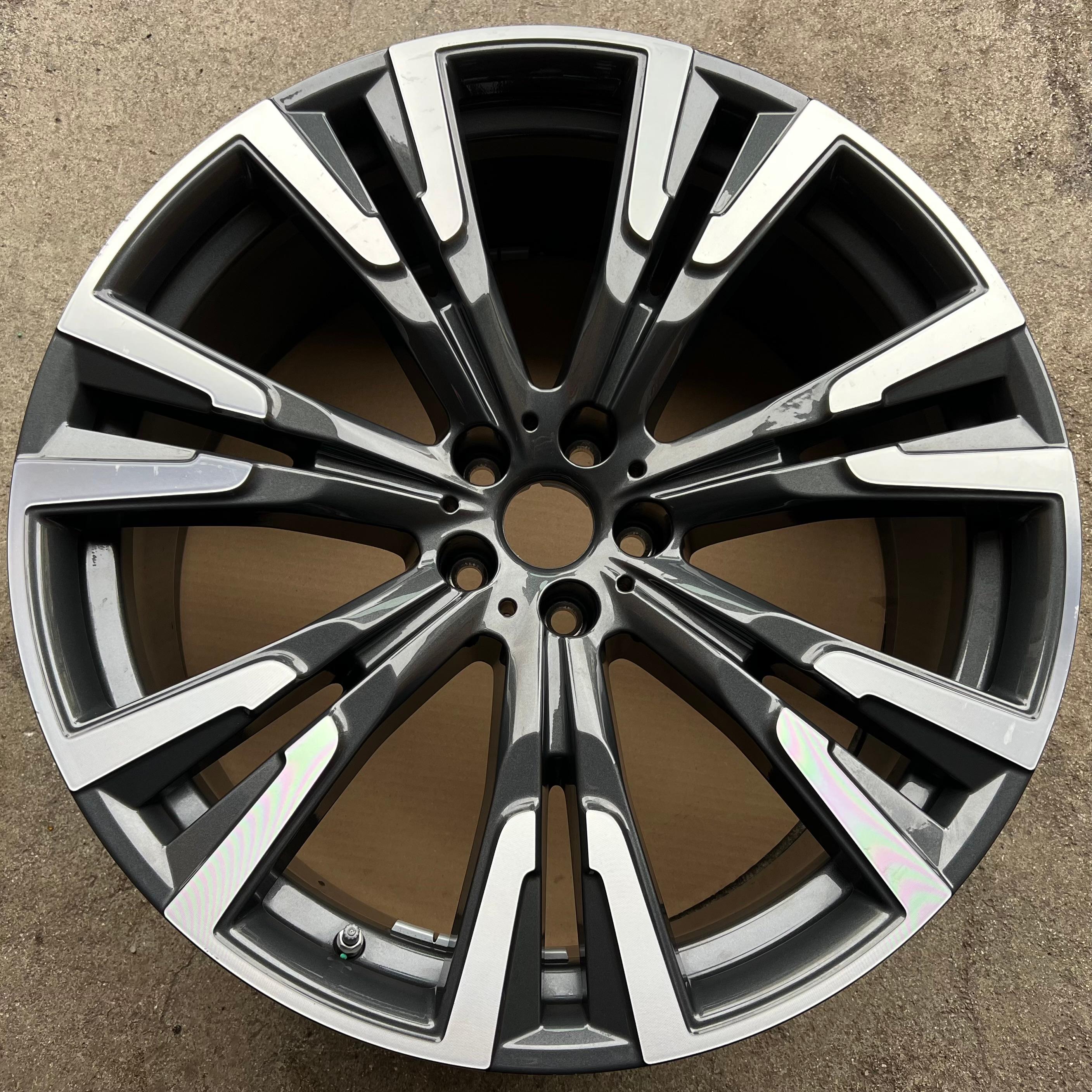 1 X ORIGINELE 22" ALUMINIUM VLOERRING BMW X7 G07 6885143 STYLING 756 9,5x22 ET32 VRIJGOED