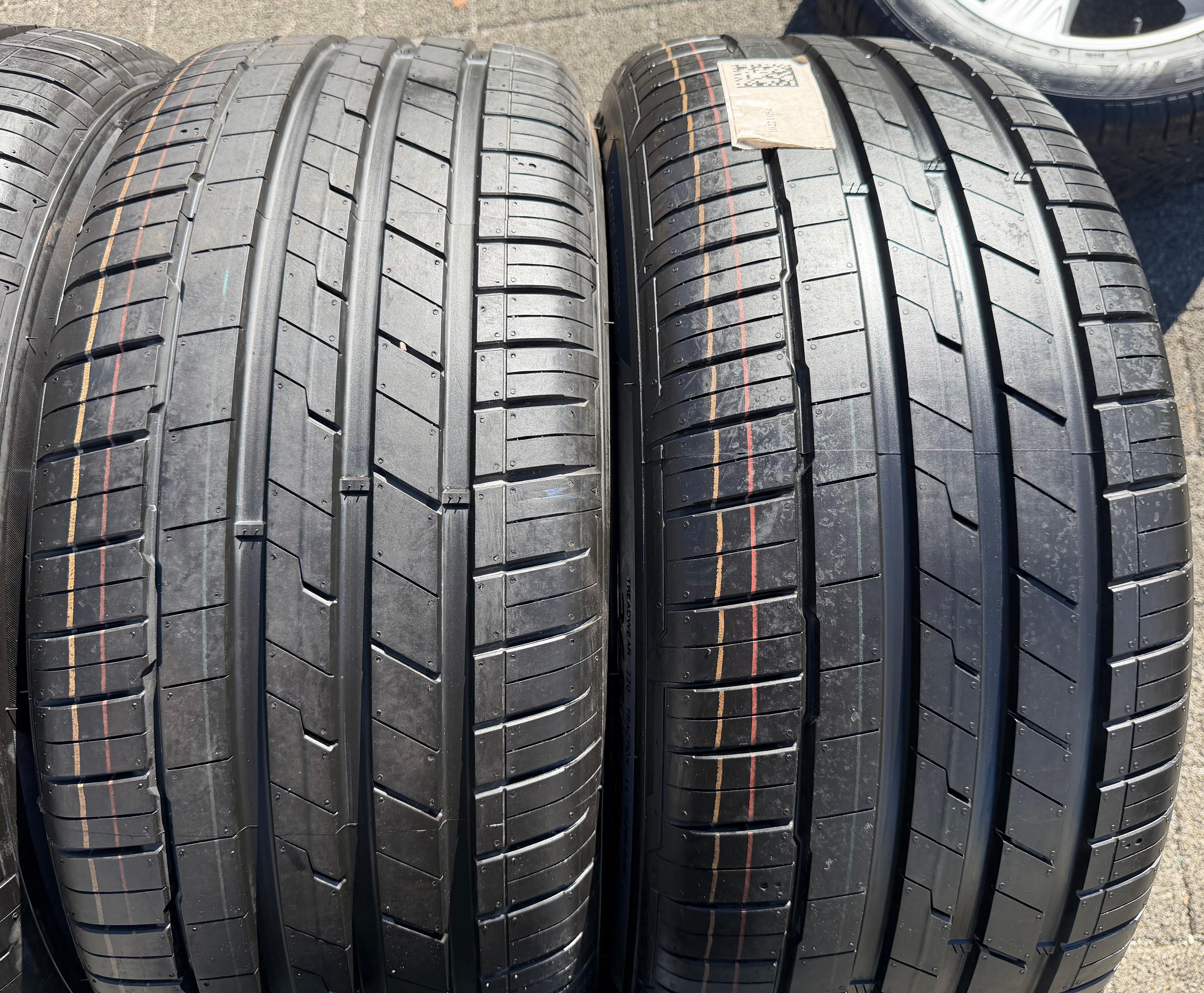 4 ruote estive in lega originali da 19" Audi Q8 4M 265/55R19 113H 4M8601025 Hankook