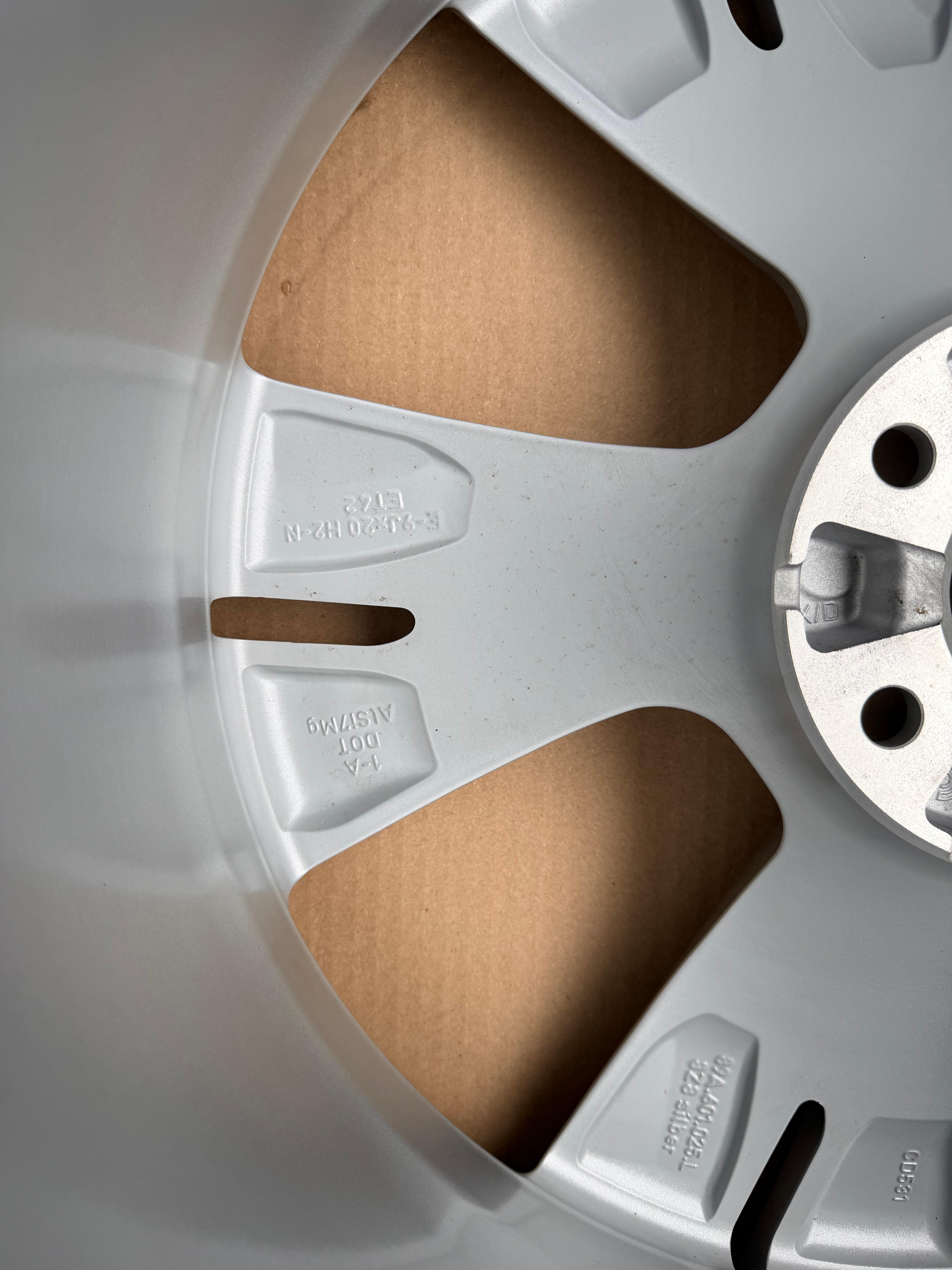 1 cerchio in lega originale da 20" per Audi Q4 e-tron, codice 89A601025L, 9x20 ET42, spedizione gratuita