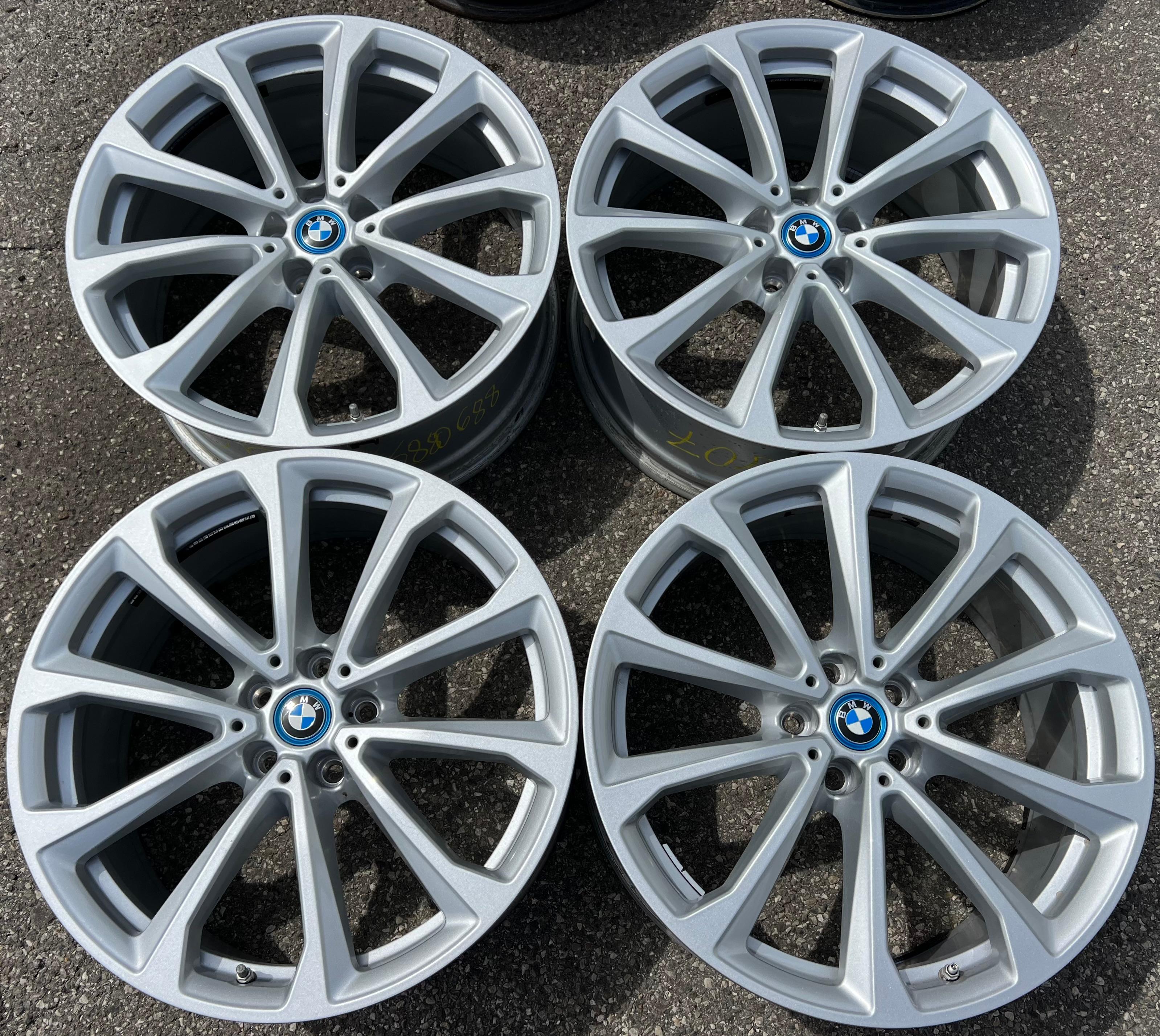 4 RUOTE ORIGINALI IN ALLUMINIO 20" BMW X7 G07 6880688 STYLING 750 TPMS 8,5x20 ET35 FREIHAUS