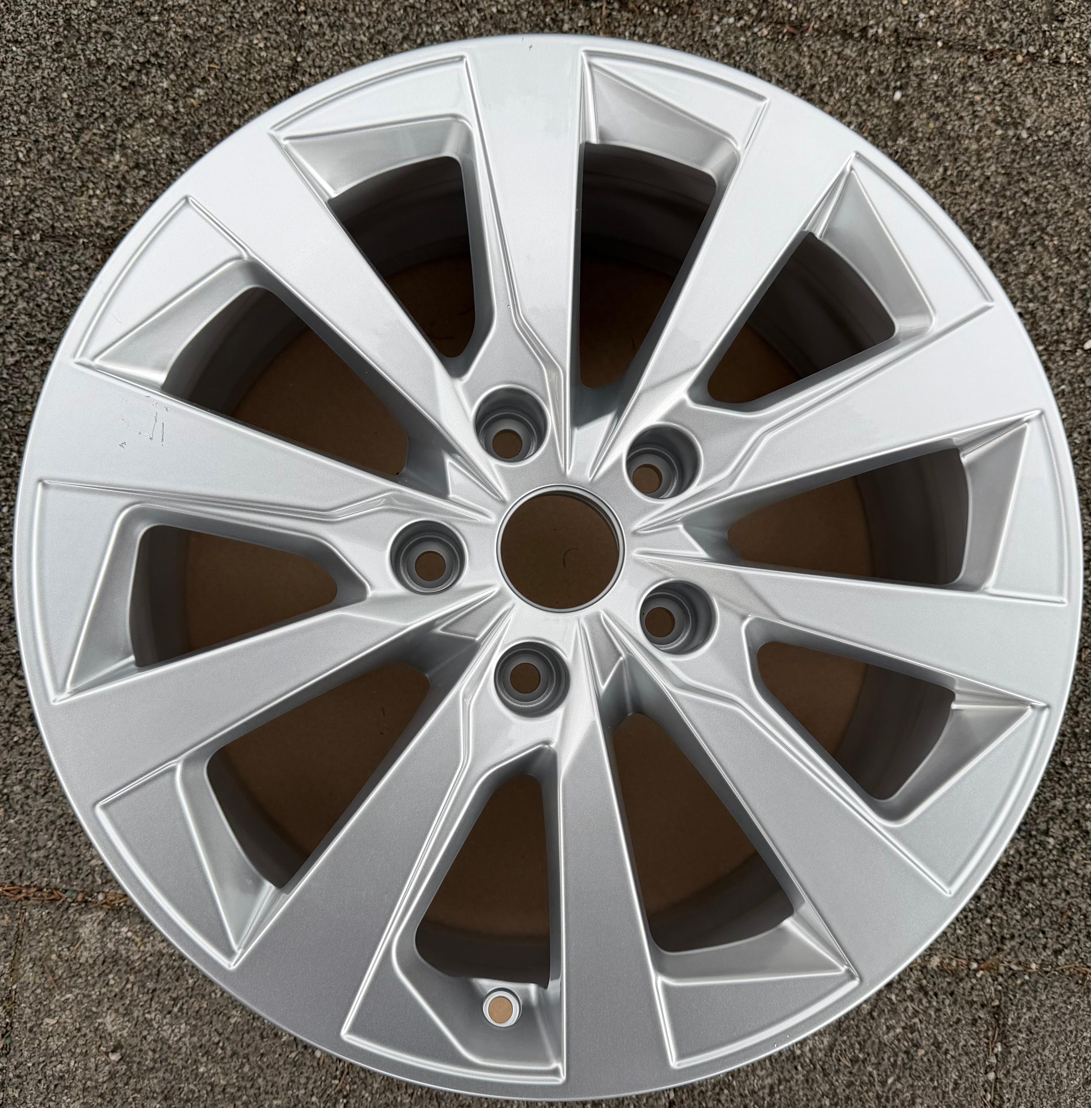 1 cerchio in lega originale Audi Q6 da 18" GF 85H601025BH 8x18 ET40