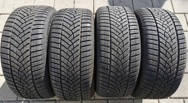 4 x 215/45R16 90V Winterreifen Goodyear Ultra Grip Performance 2x 8mm und 2x 7-7,5mm 2018