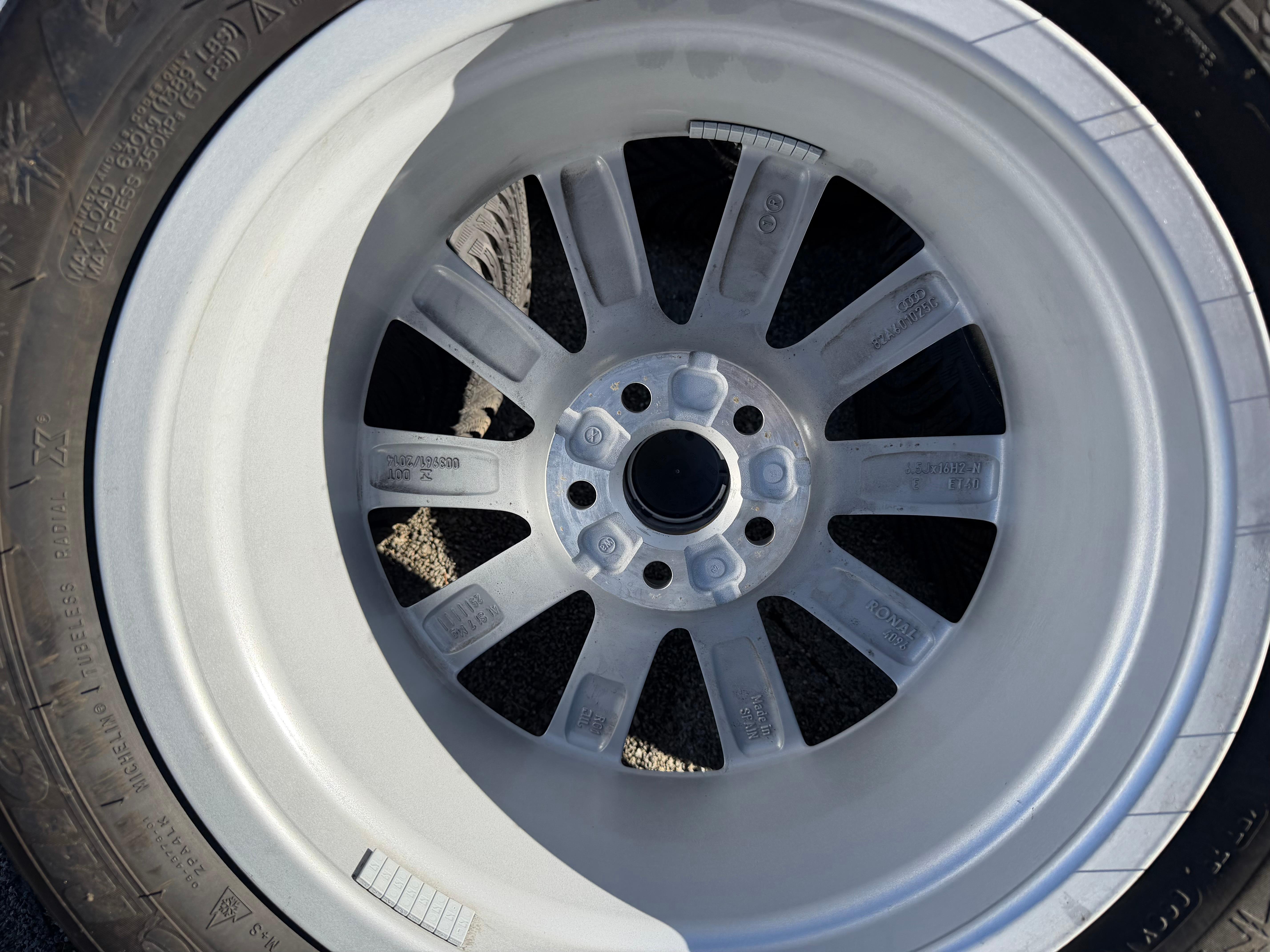 4 Original Alu Winterräder Audi A1 GB GBH 82A601025C 205/60R16 92H 2025 Michelin