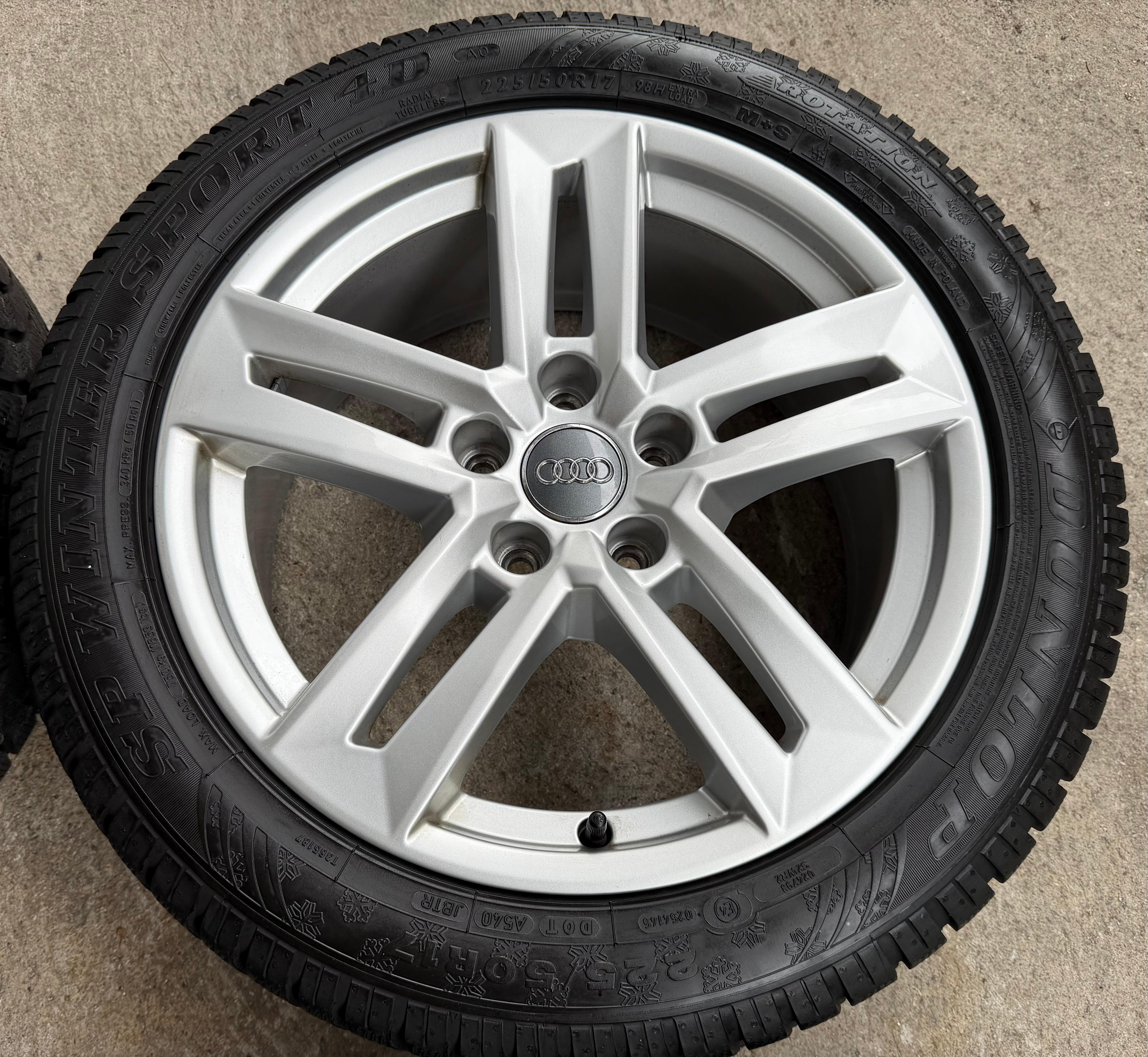 4 Original 17" Alu Winterräder Audi A4 B9 8W 8W0601025P 225/50R17 98H Dunlop