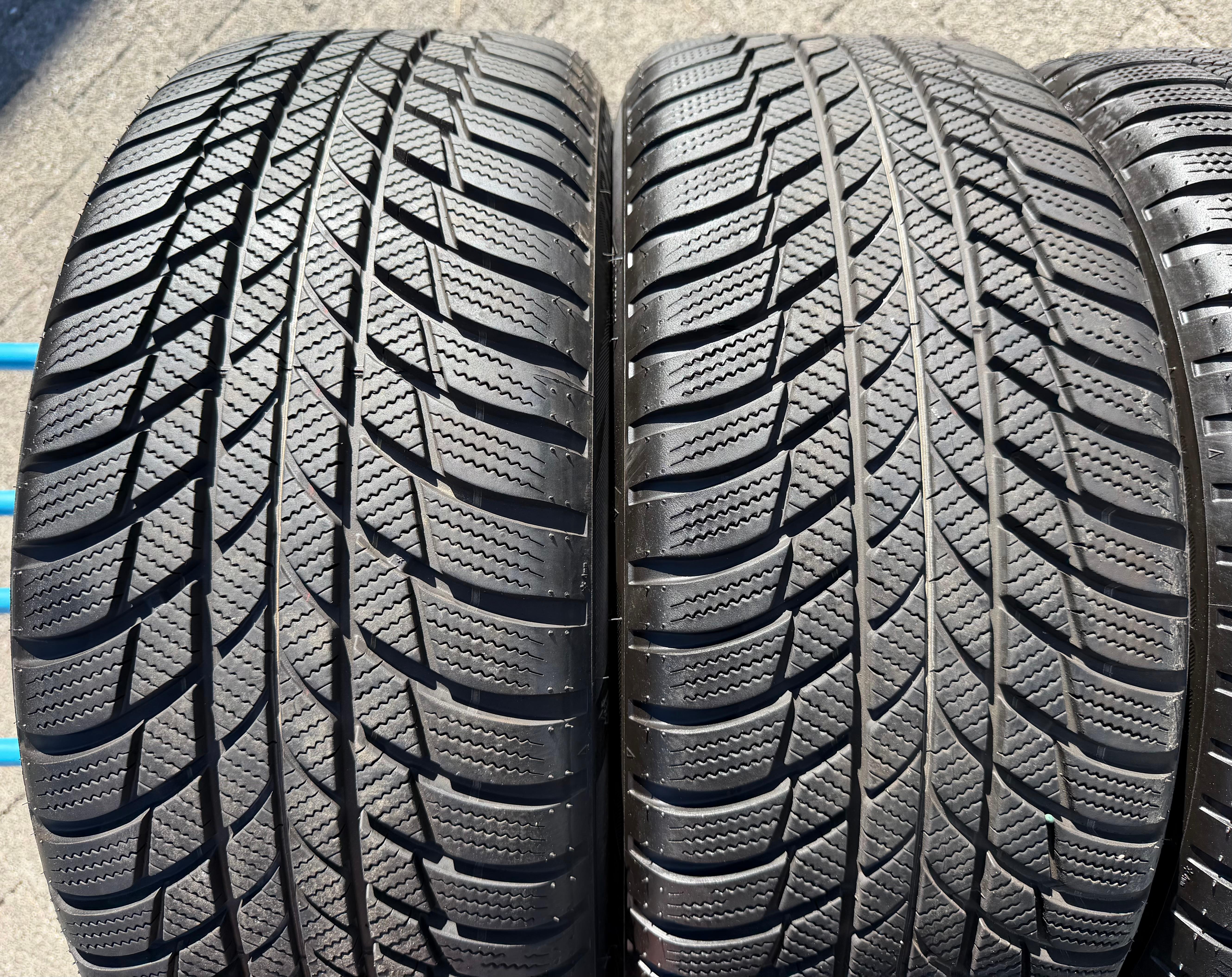 4 ruote in lega originali da 17" invernali Audi A5 F5 8W 225/50R17 98H 8W0601025AE Bridgestone