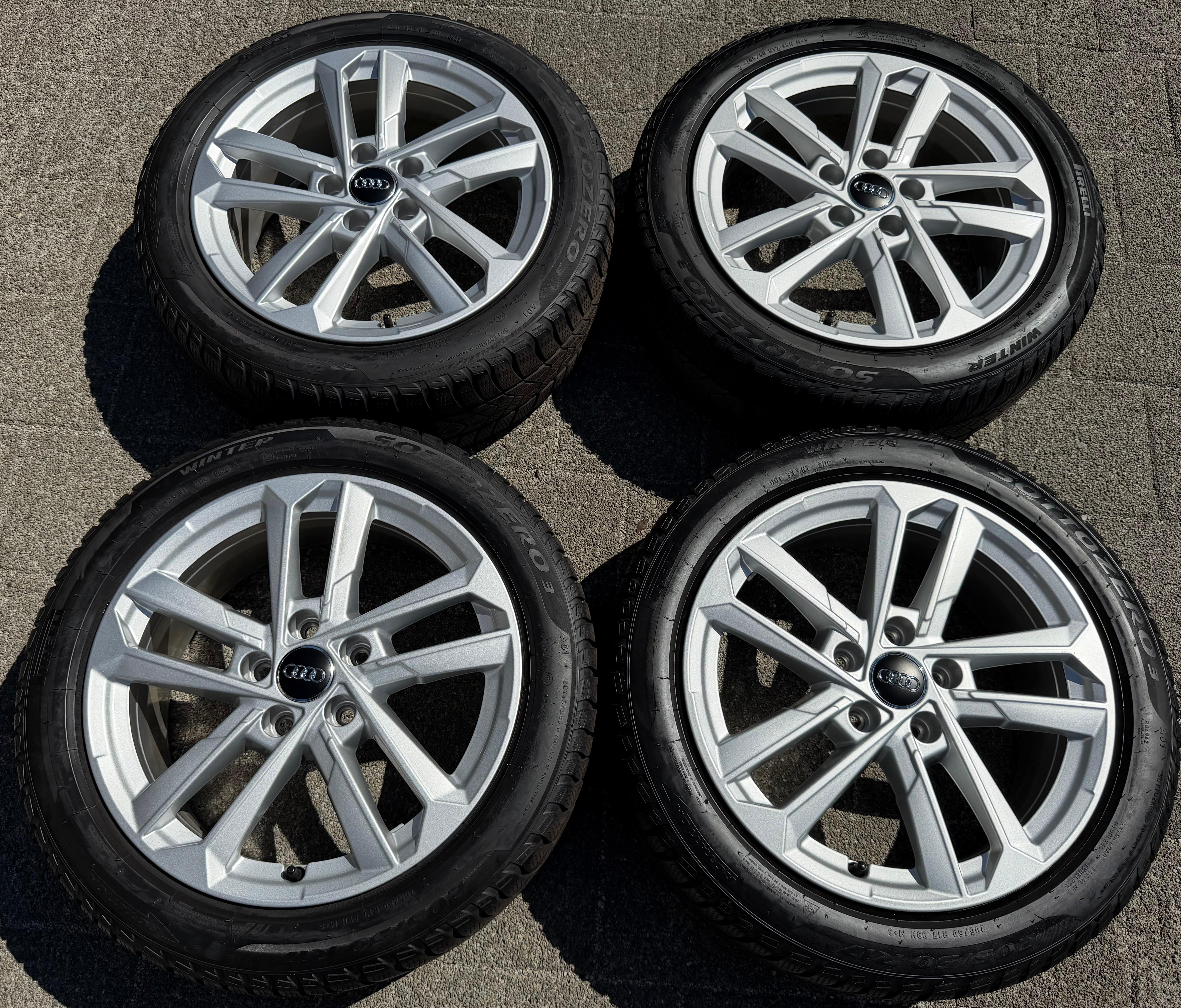 4 Original 17" Alu Winterräder Audi A3 S3 8V 8Y0601025L 205/50R17 93H Pirelli