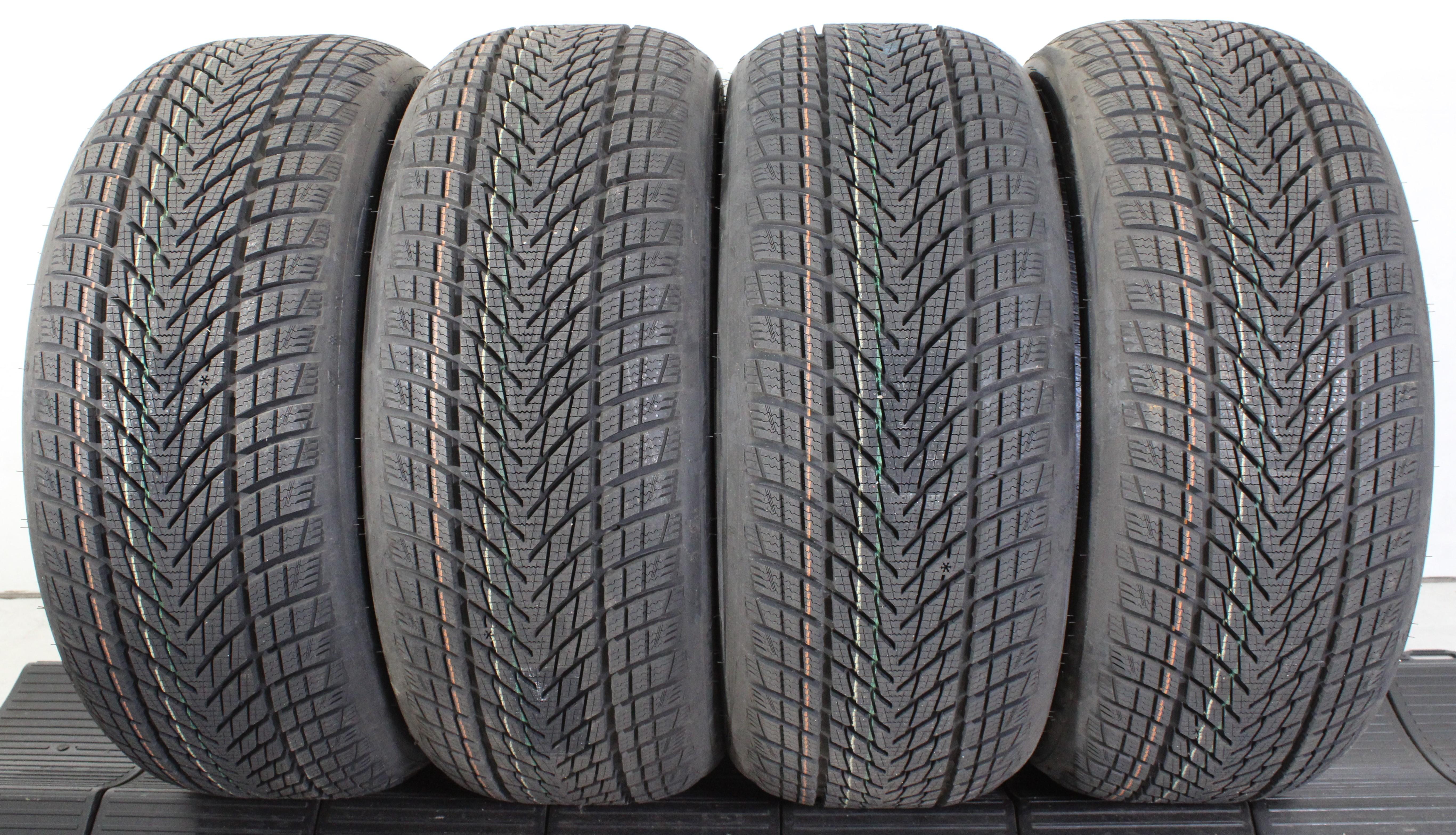 4 x 235/45R18 98H Winterreifen Goodyear Ultra Grip Performance 3 AO Volles Profil 2022 XL