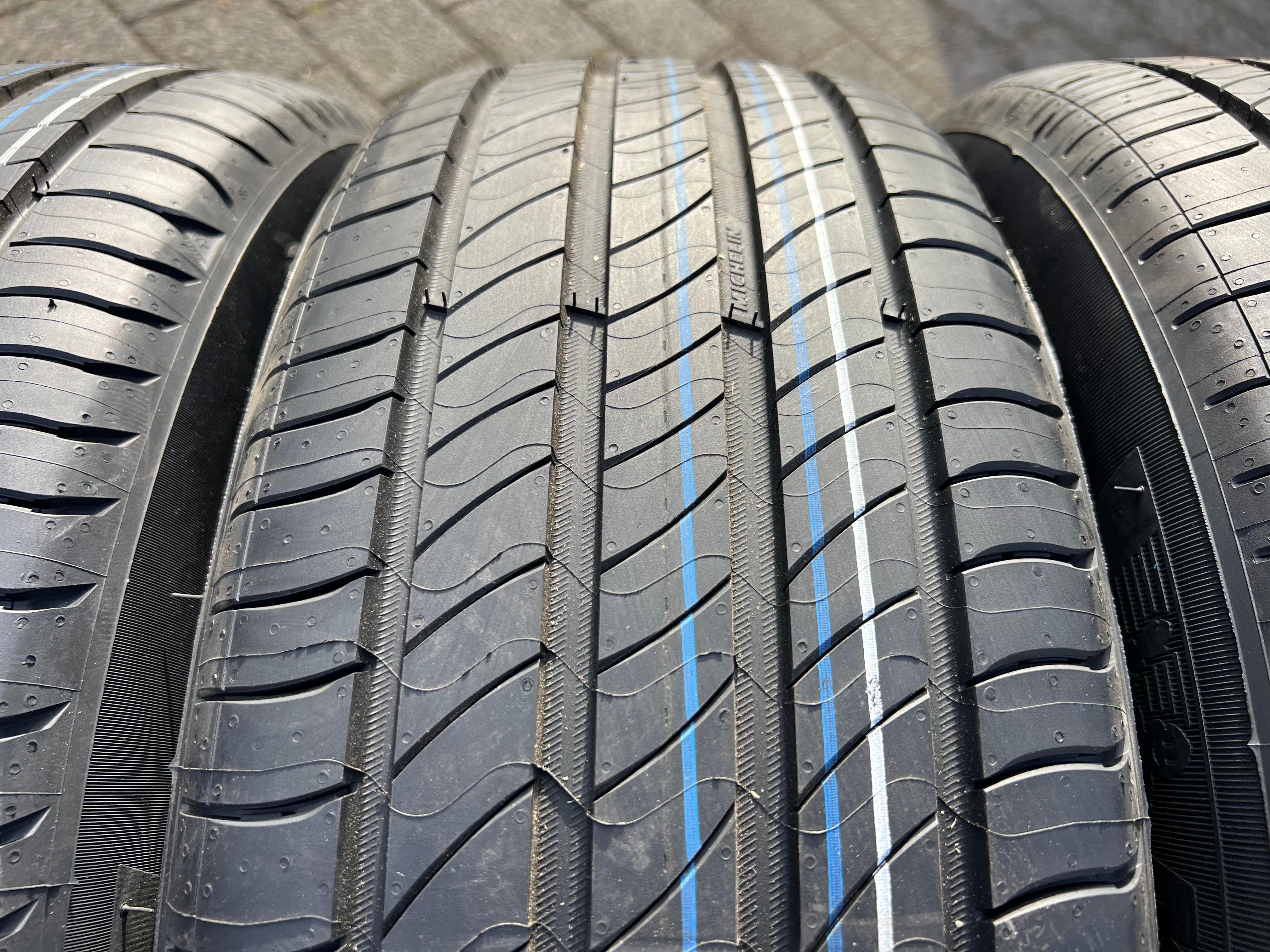 4 ORIGINAL 17" ALU SOMMERRÄDER AUDI Q2 215/55R17 94V MICHELIN 2024 NEU FREIHAUS