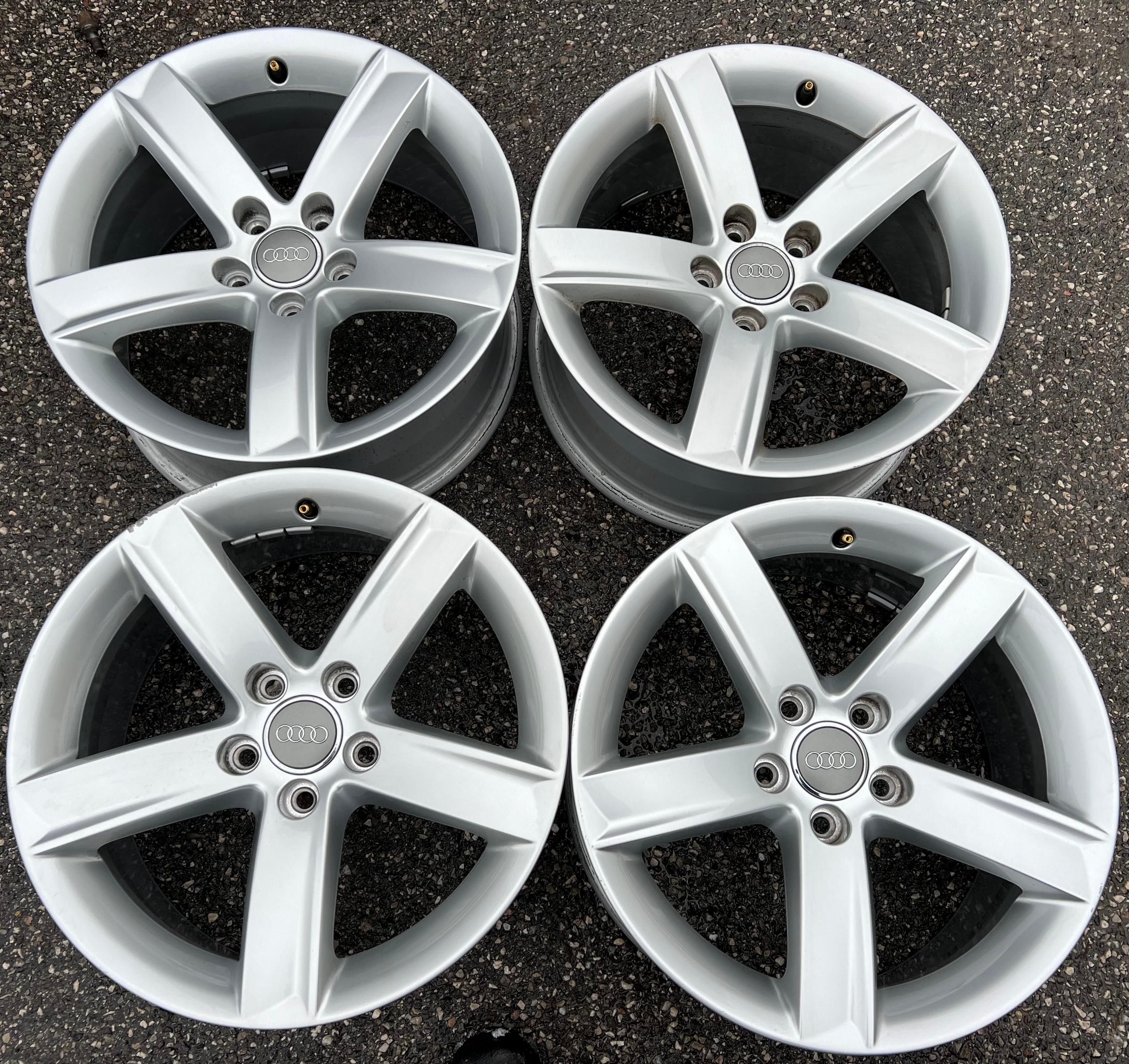 4 CERCHI ORIGINALI IN ALLUMINIO DA 17" AUDI A5 8T 8T0071497 CONSEGNA GRATUITA