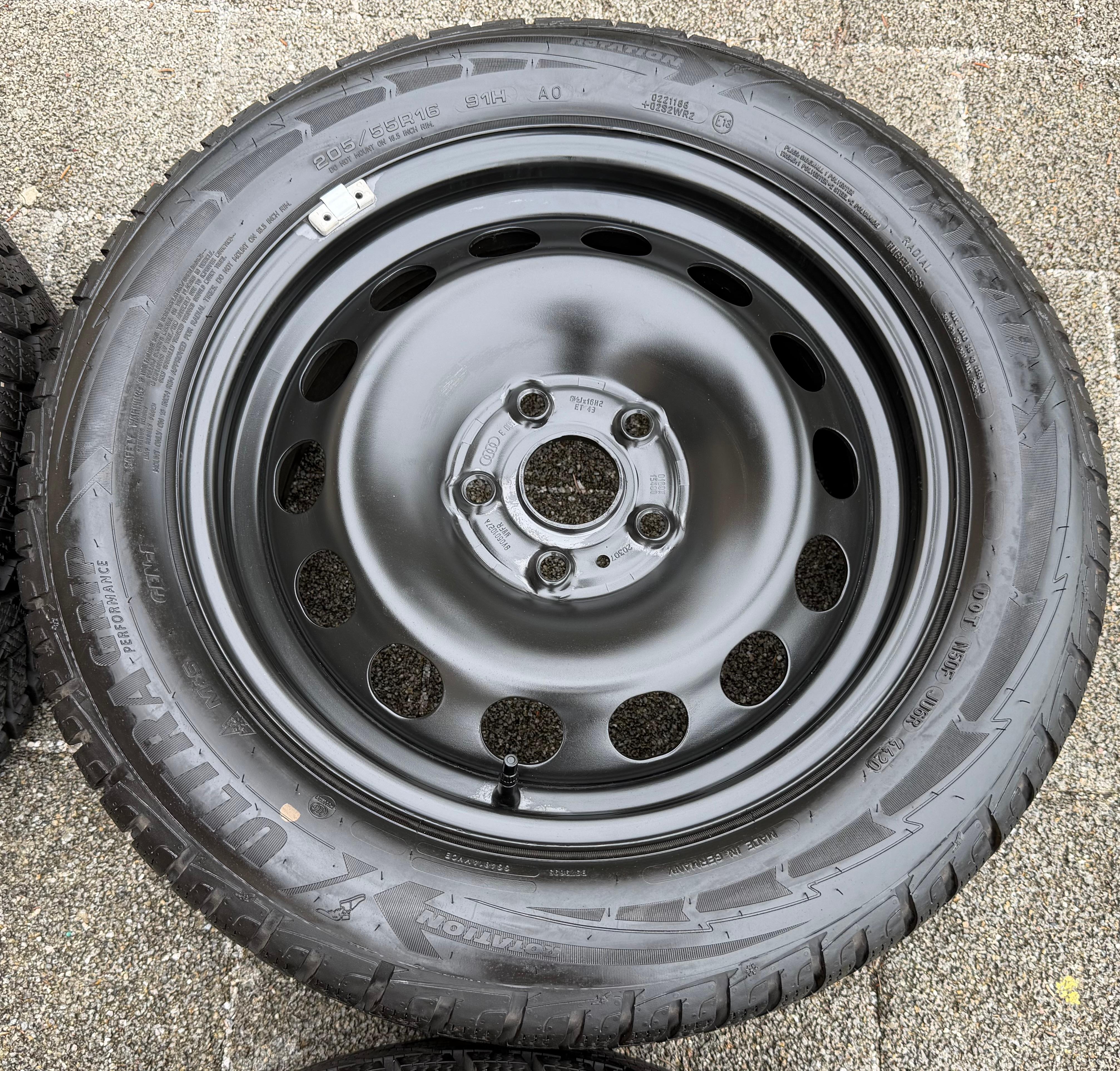 4 Winterräder Audi A3 8V Sportback Cabrio  205/55R16 91H Goodyear 8V0601027A