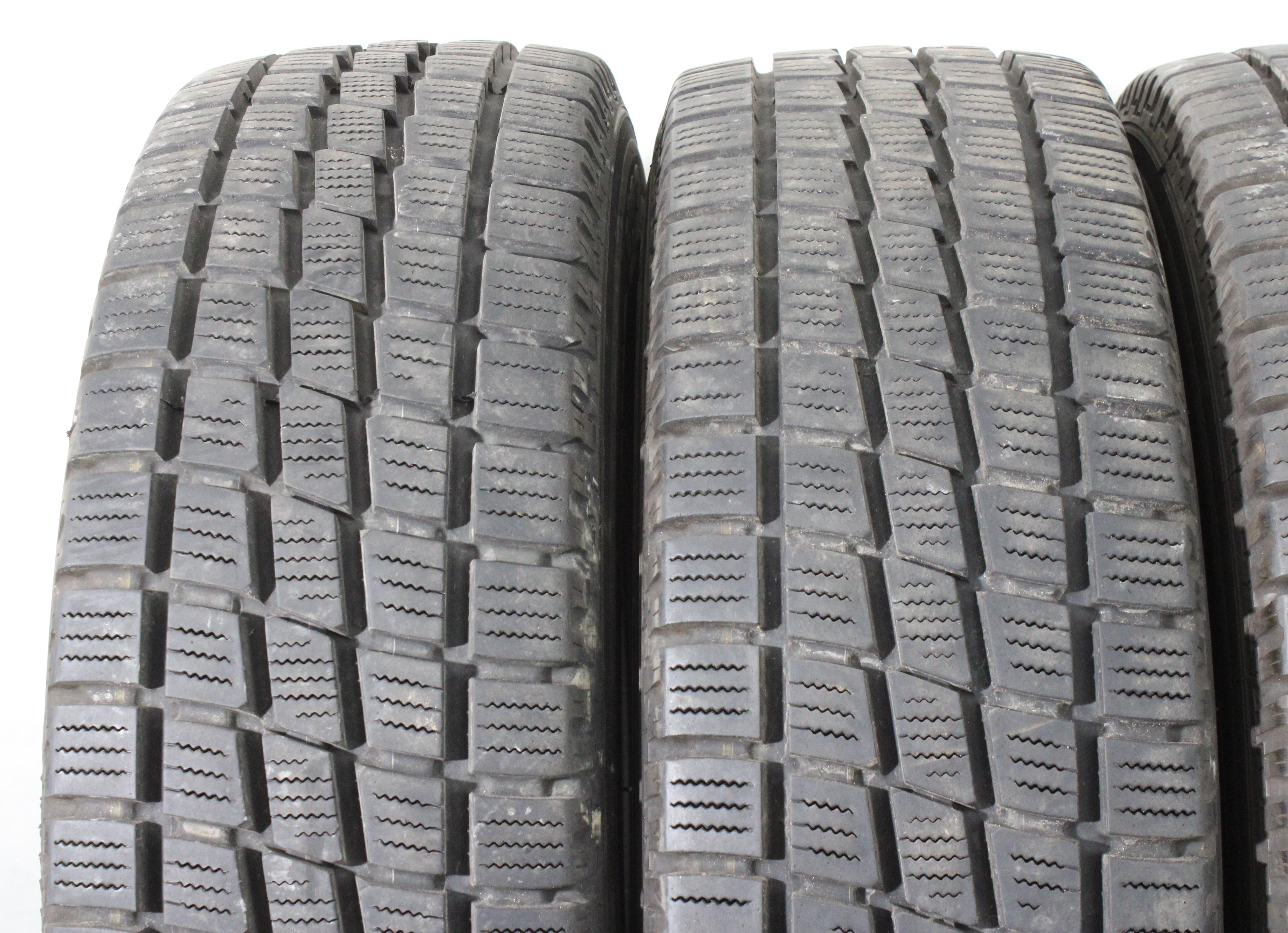 4 x 225/75R16C 121/120Q Neumáticos de invierno Toyo Winter H09 3x9-9,5mm/1x10-10,5mm 2017