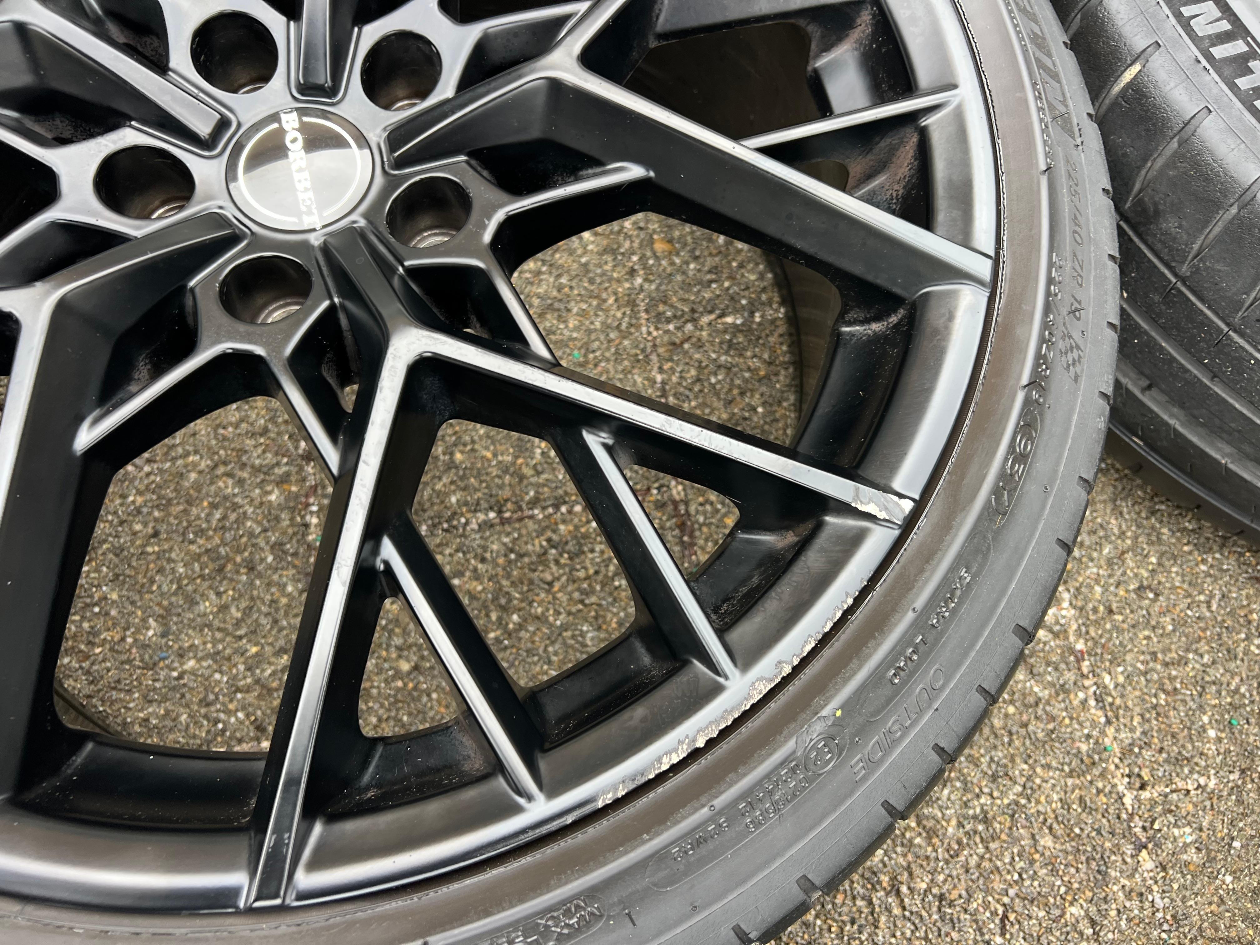 Cerchi estivi in alluminio da 19" per Audi A2, VW T-Roc, Passat B8, CJ, Beetle, Superb 3 e 4 - 225/40R19 93W