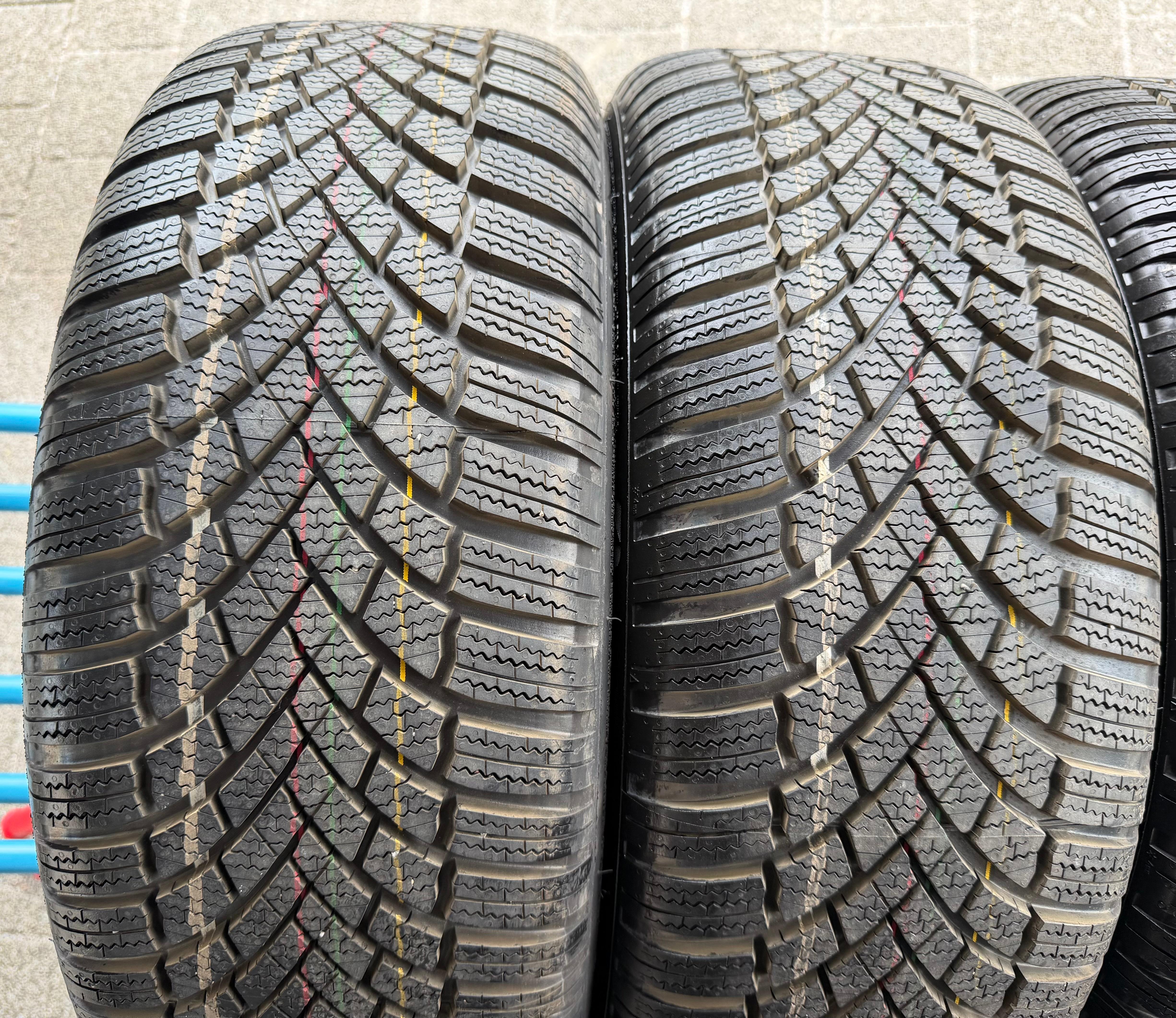 4 Original 17" Alu Winterräder Audi A3 S3 8Y 8Y0601025L 205/50R17 93H Bridgestone 2023
