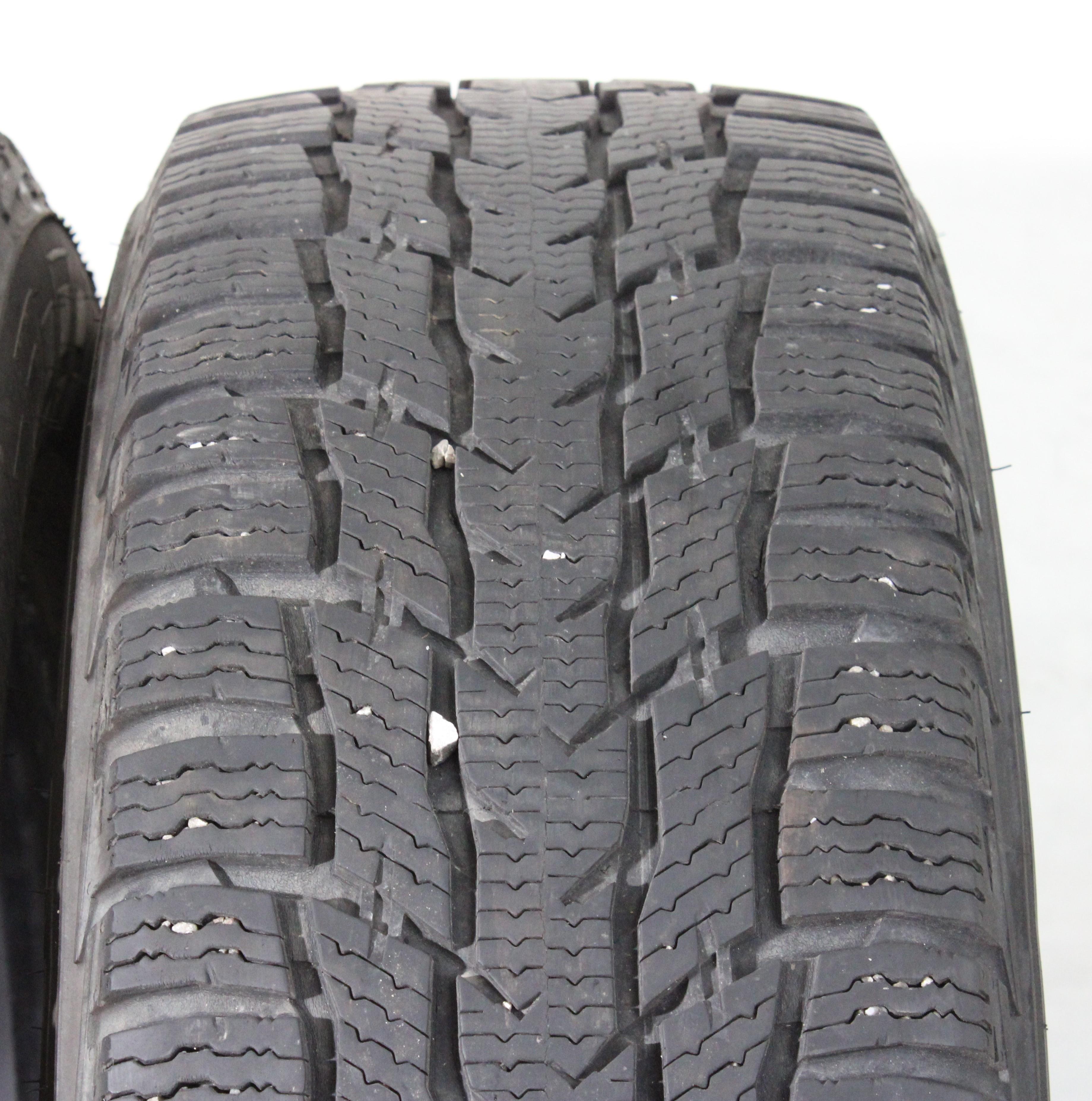 2 x 235/65R16C 121/119R Winterreifen Nokian WRC3 7mm 2019