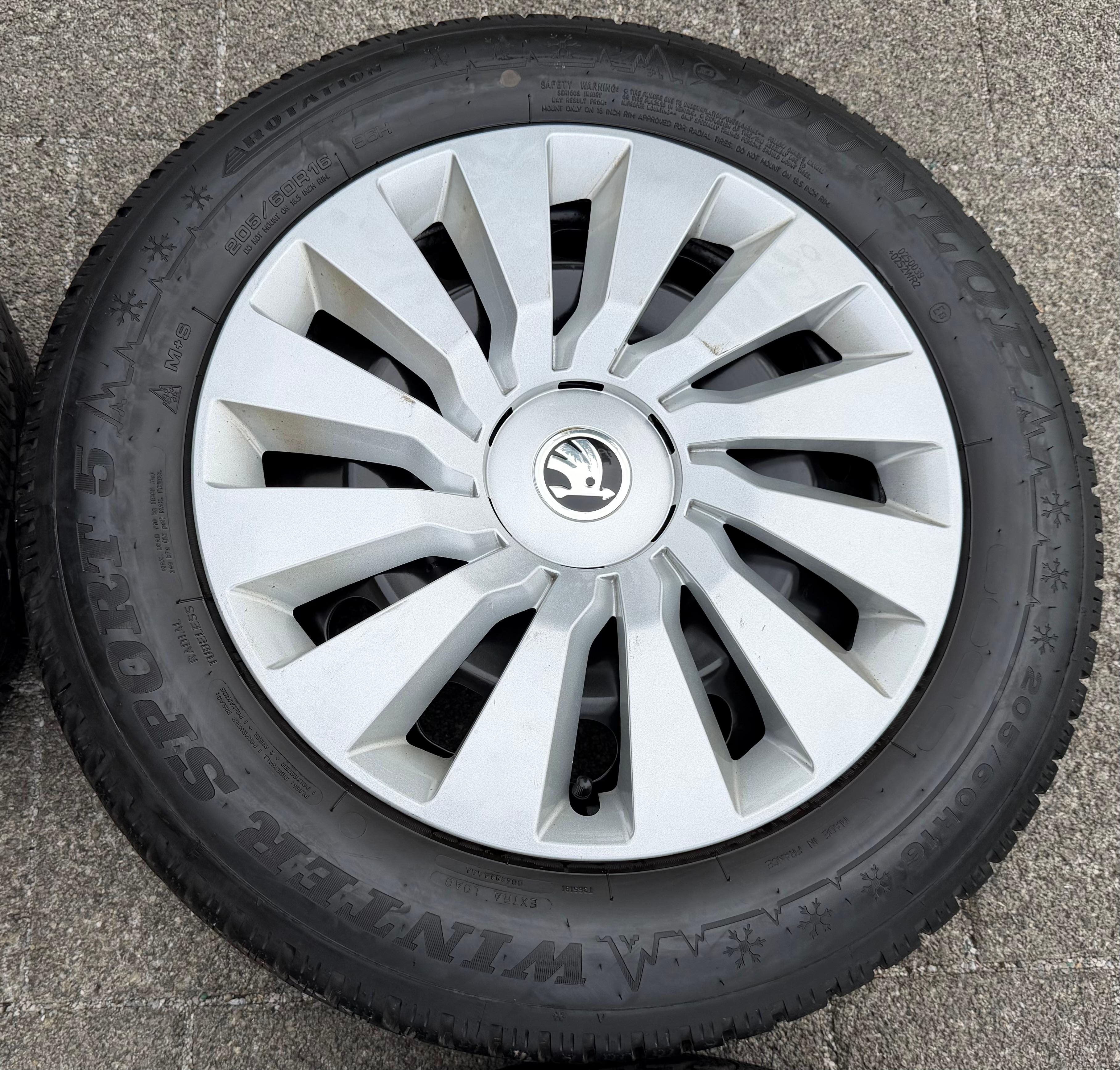 4 Winterräder Skoda Octavia IV 4 NX 205/60R16 96H 5Q0601027BQ Dunlop 2020