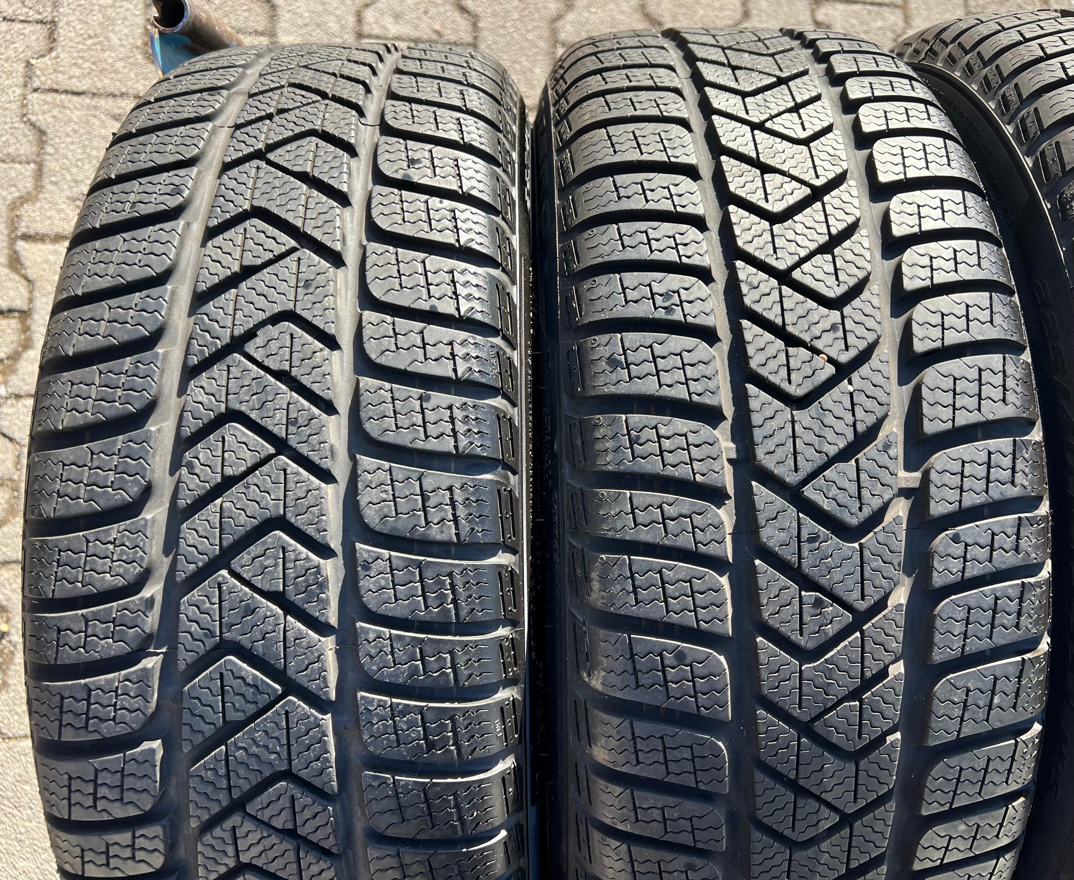 4 ORIGINAL 19" ALU WINTERRÄDER AUDI TT TTS 8S 8S0601025AG 225/40R19 93V PIRELLI