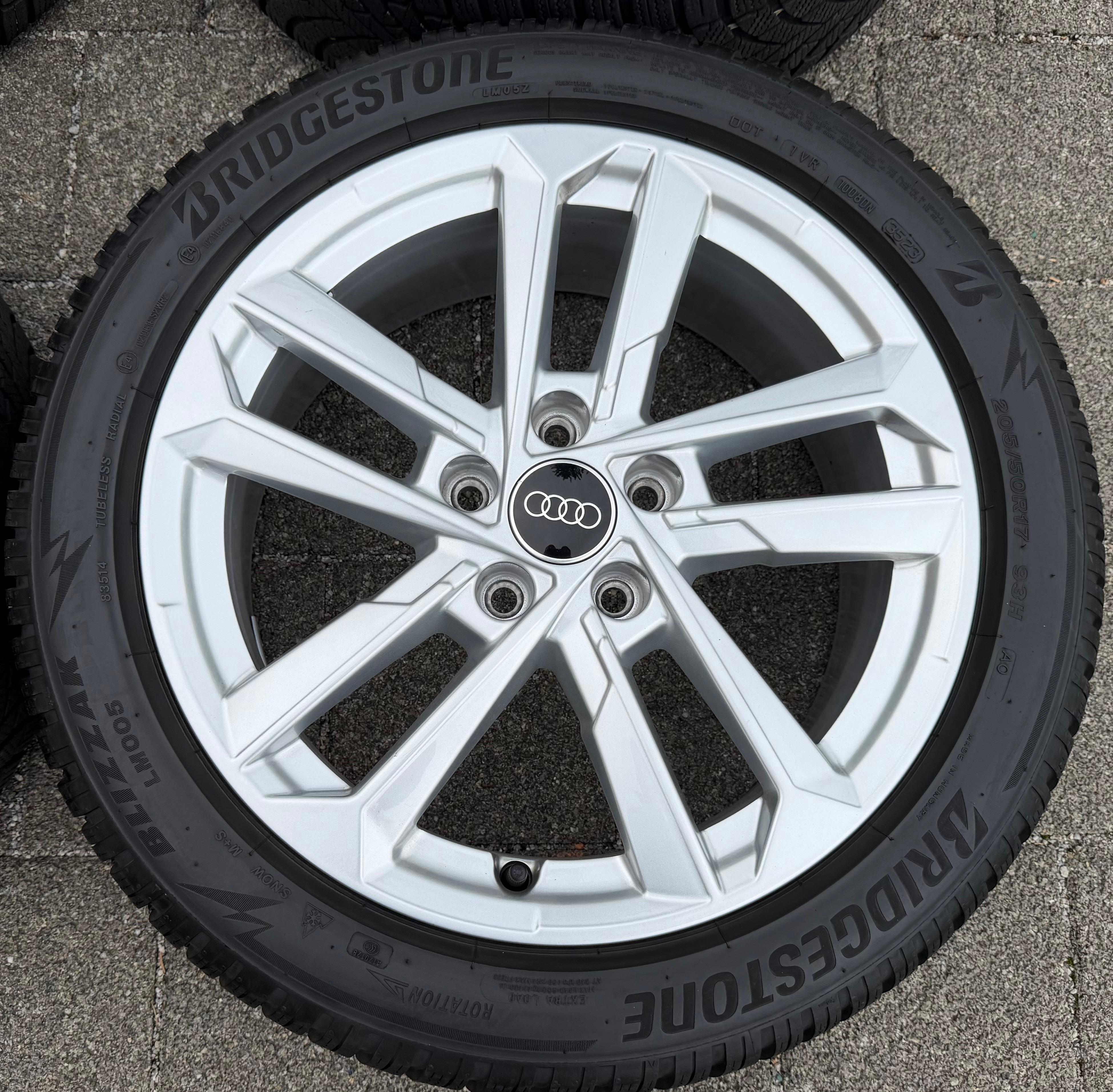 4 Original 17" Alu Winterräder Audi A3 S3 8Y 8Y0601025L 205/50R17 93H Bridgestone 2022