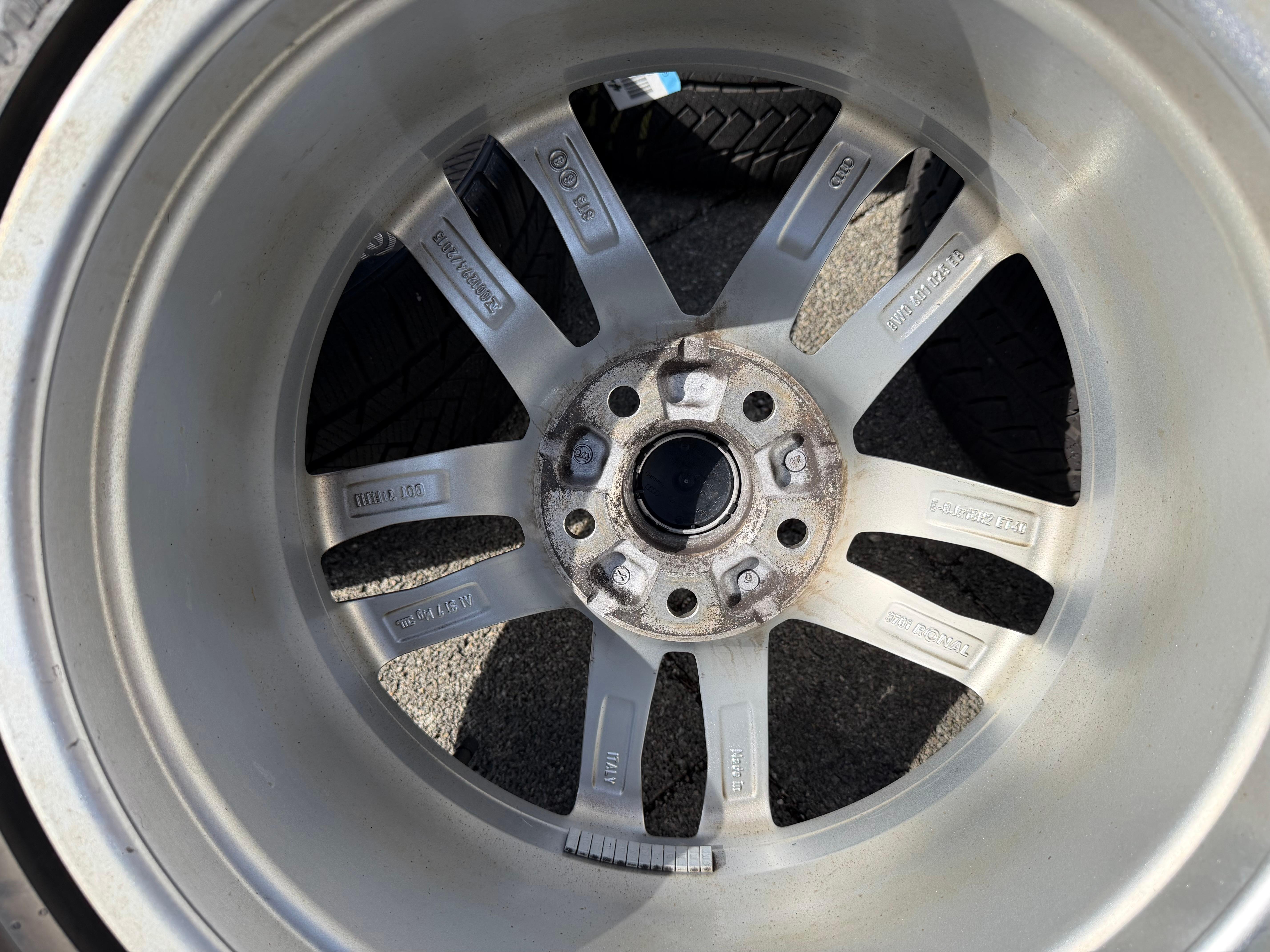 4 Original 18" Alu Winterräder AUDI A4 S4 B9 8W 245/40R18 97V 8W0601025EB Continental