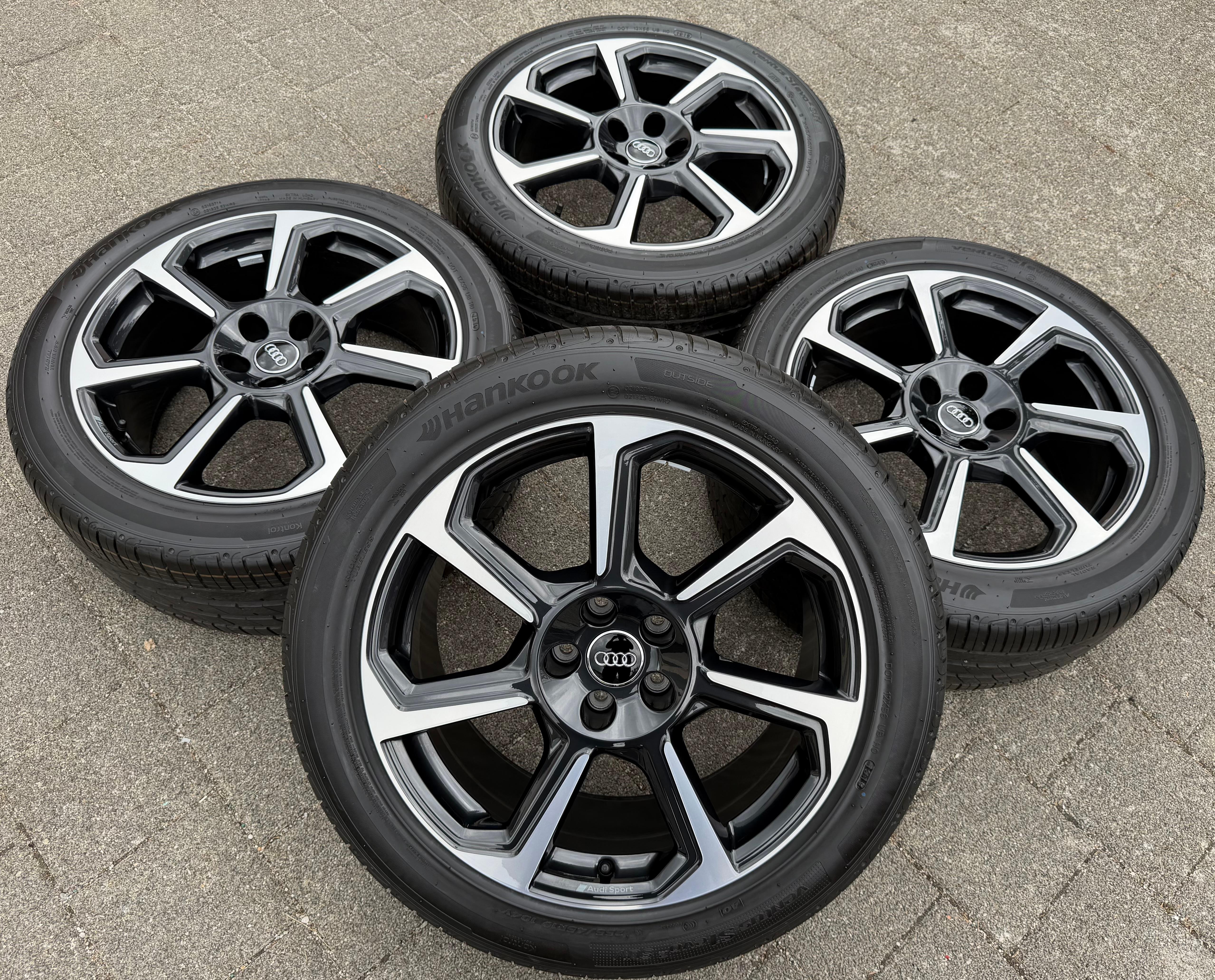 4 jantes d'origine en aluminium Sommer de 19 pouces pour Audi Q3 F3B 83A 83A601025D 255/45R19 104Y Hankook