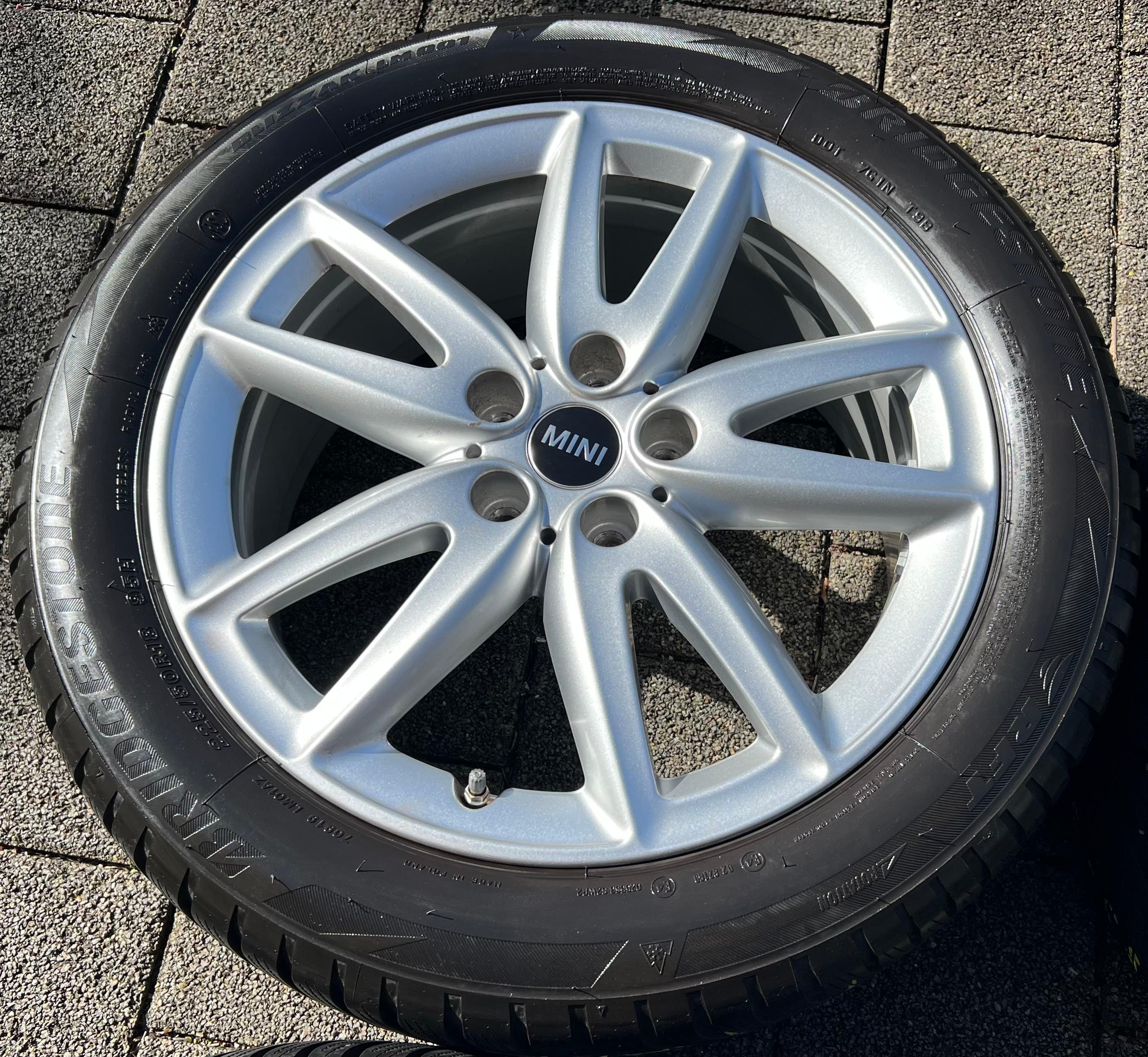 4 ORIGINAL 18" ALU WINTERRÄDER MINI COUNTRYMAN F60 225/50R18 95H 6888852 FREIHAU