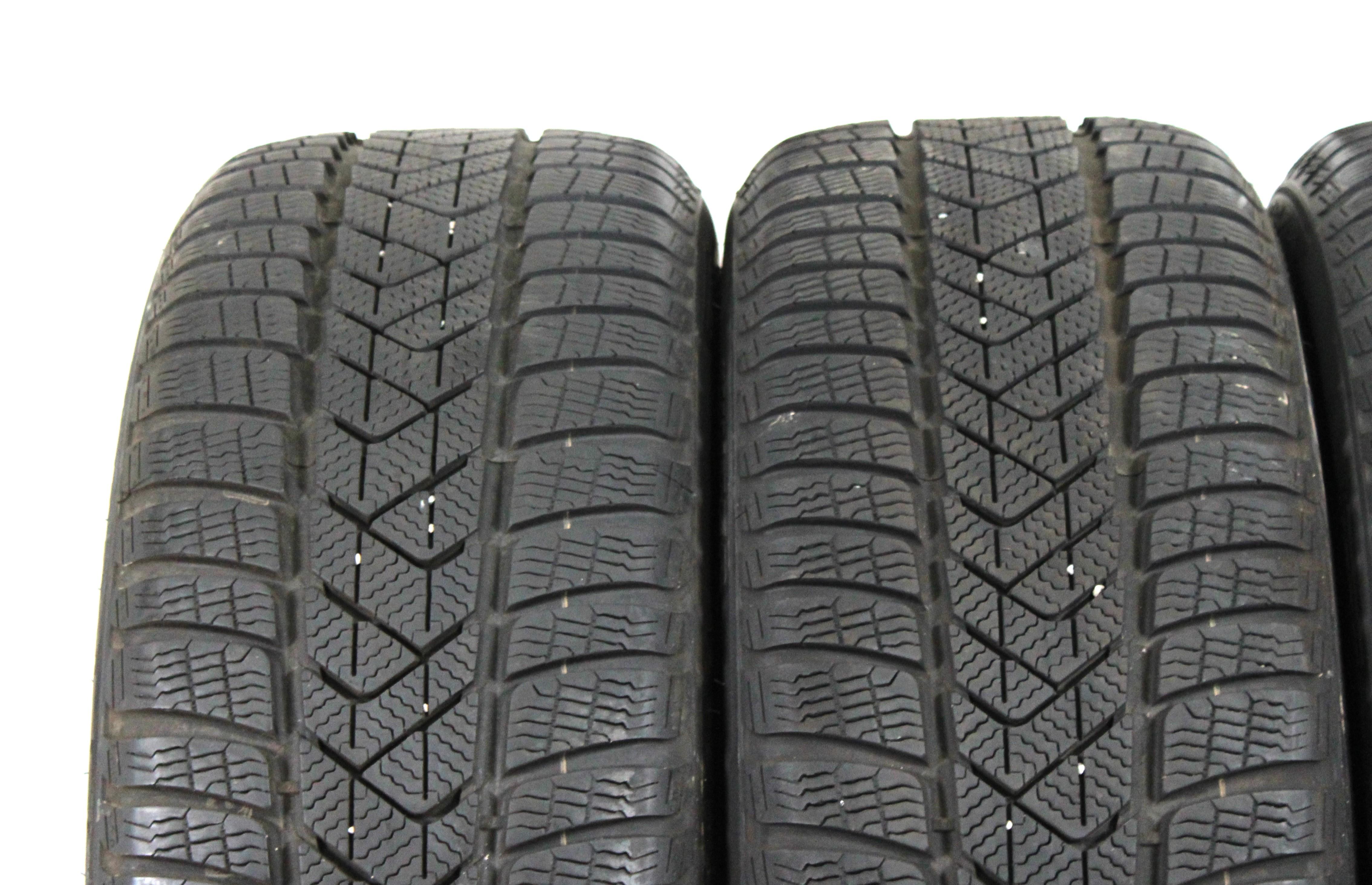 4 x 225/45R19 96V pneumatici invernali Pirelli Sottozero 3 Runflat 6,5-7mm 2020 *