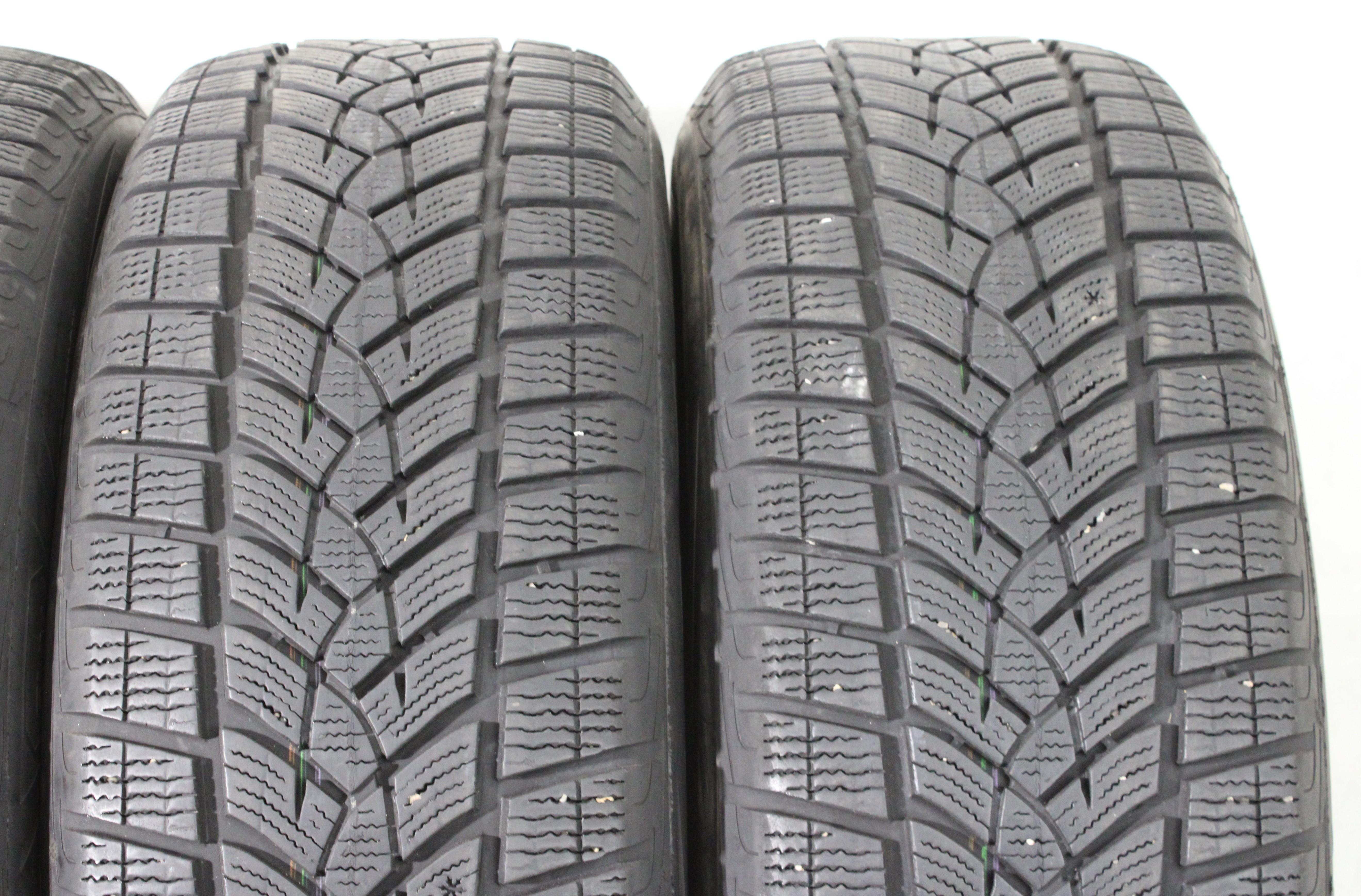 4 x 215/60R17 96H Neumáticos de invierno Goodyear Ultra Grip Performance GEN-1 5,5-6mm 2018