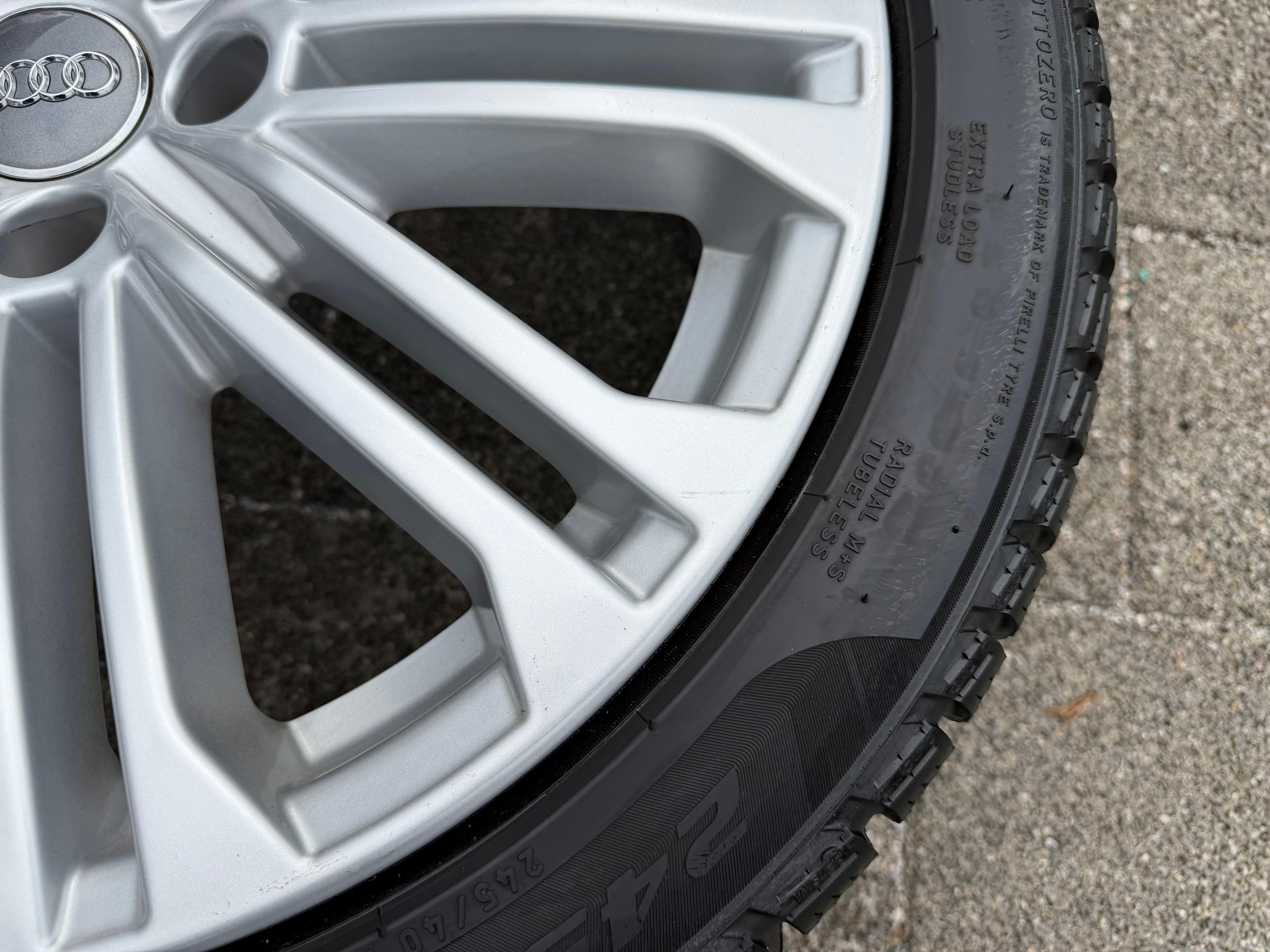 4 Original 18" Alu Winterräder Audi A5 8W F5 245/40R18 97V 8W0601025EE Pirelli