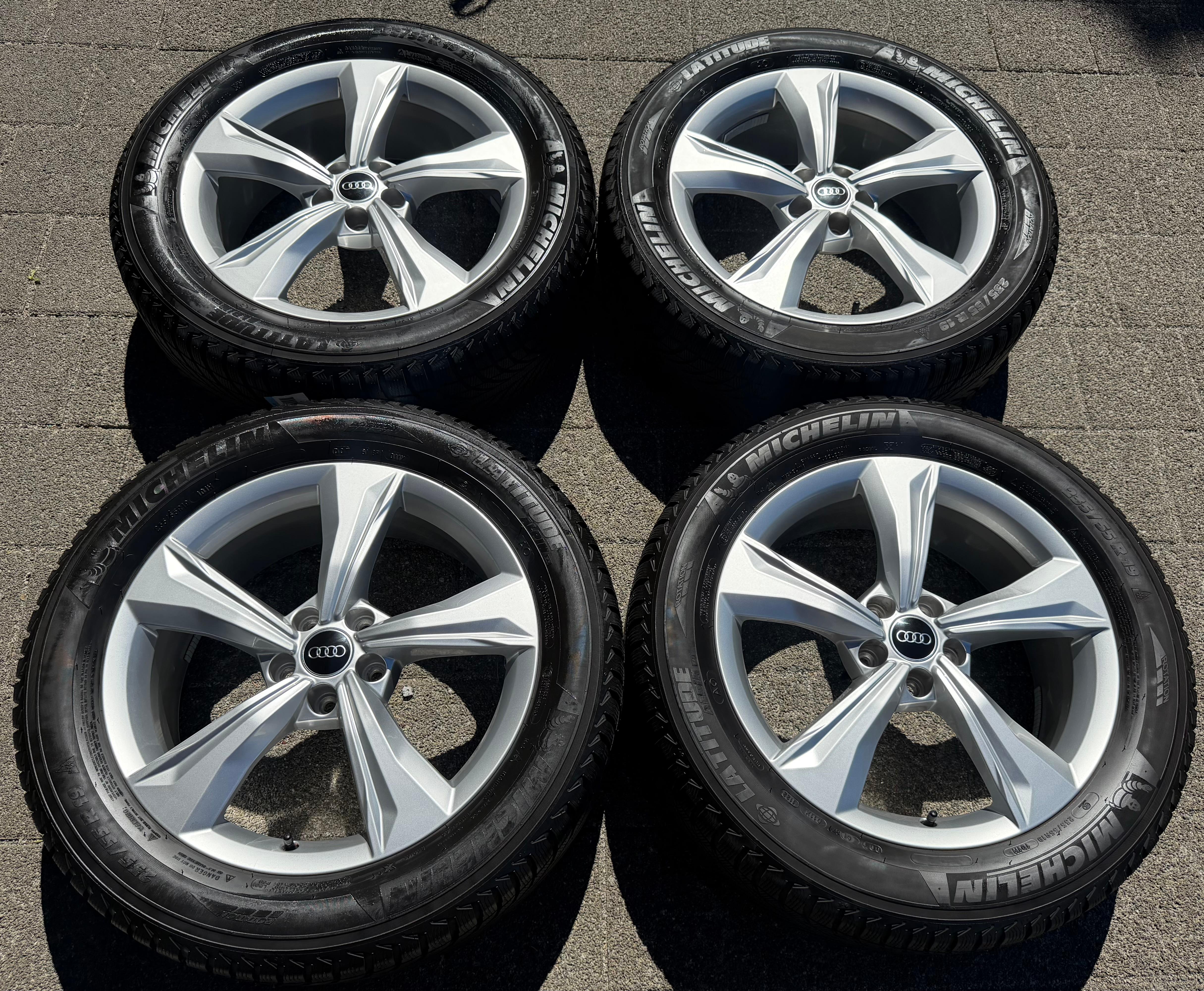 4 ruedas de invierno de aleación originales de 19" para Audi Q5 SQ5 FY 80A601025K 235/55R19 101H Michelin 2022