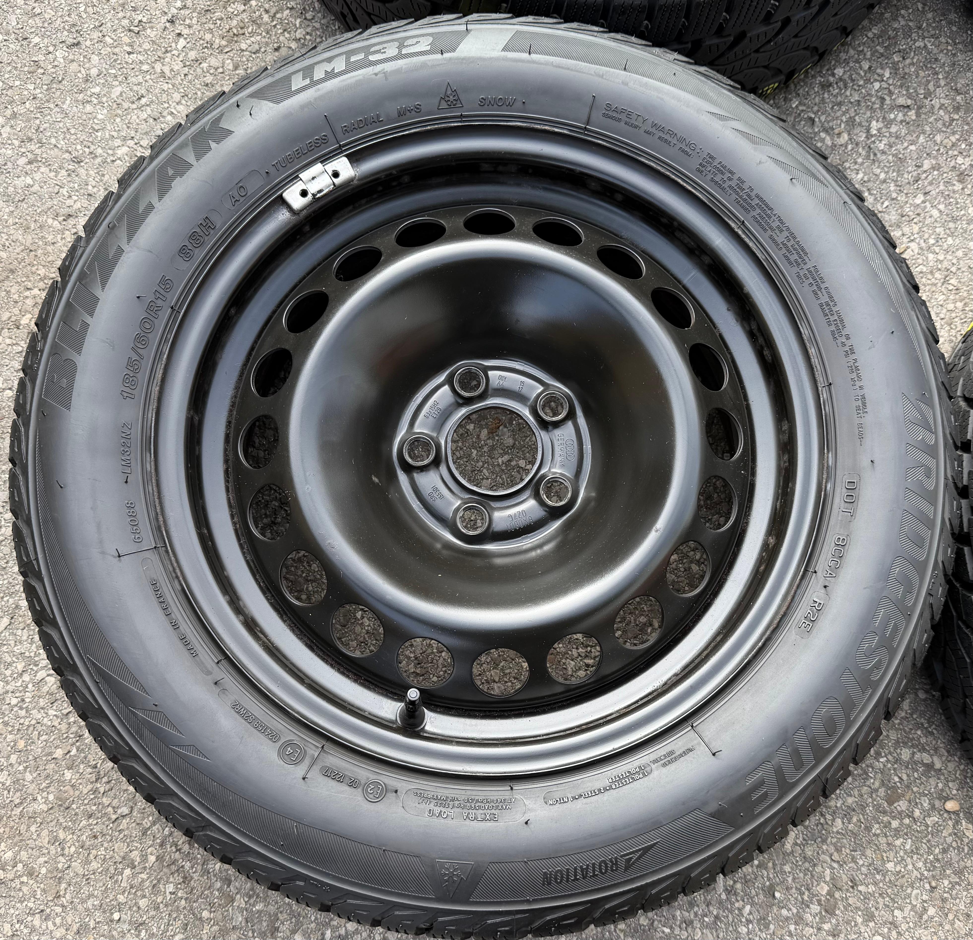 4 roues hiver Audi A1 8X 8X0601027C 185/60R15 88H pneus hiver Bridgestone
