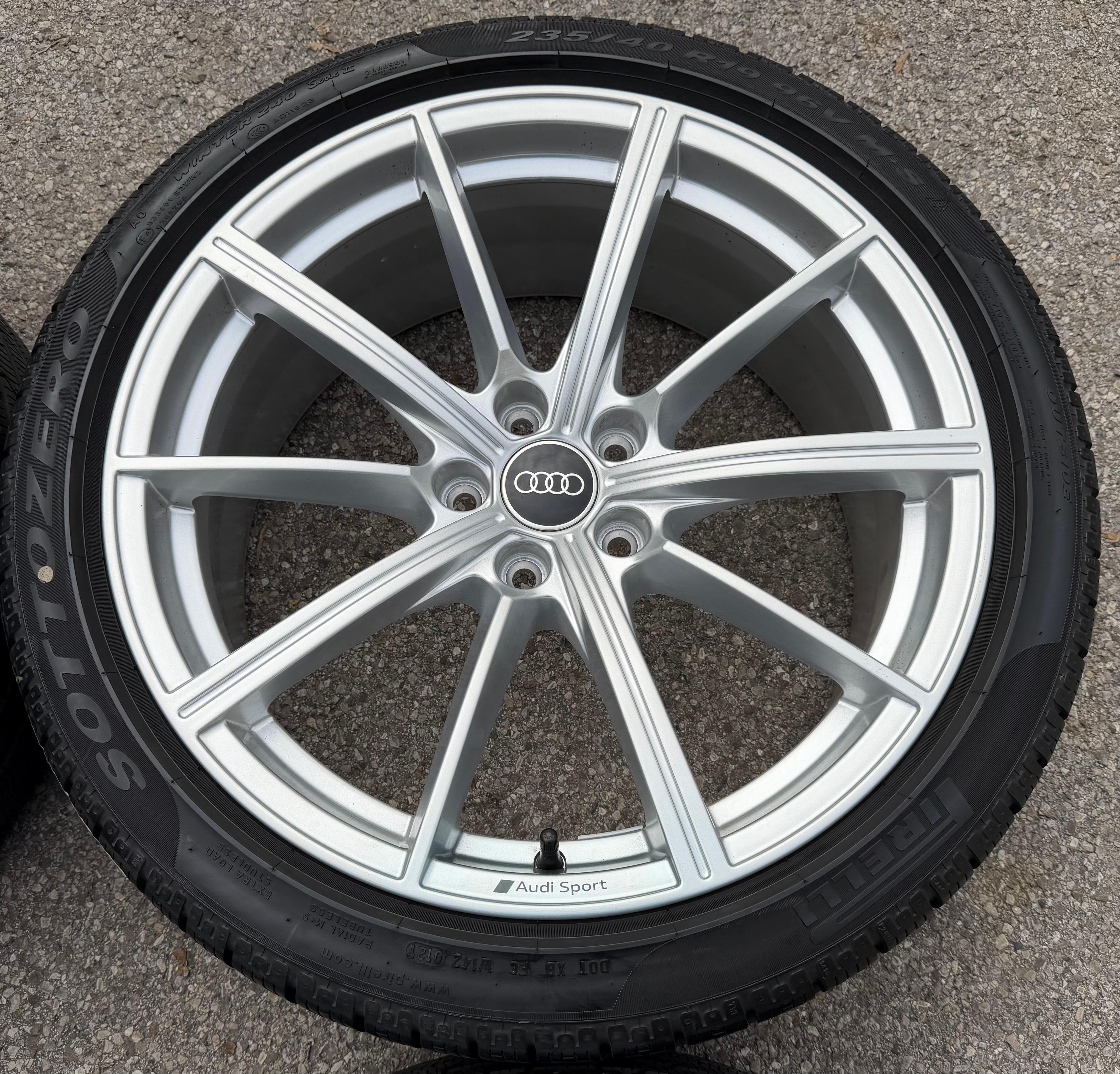4 roues hiver en alliage d’origine 19" Audi RS4 RS5 8W 8W0601025CP 235/40R19 96V Pirelli