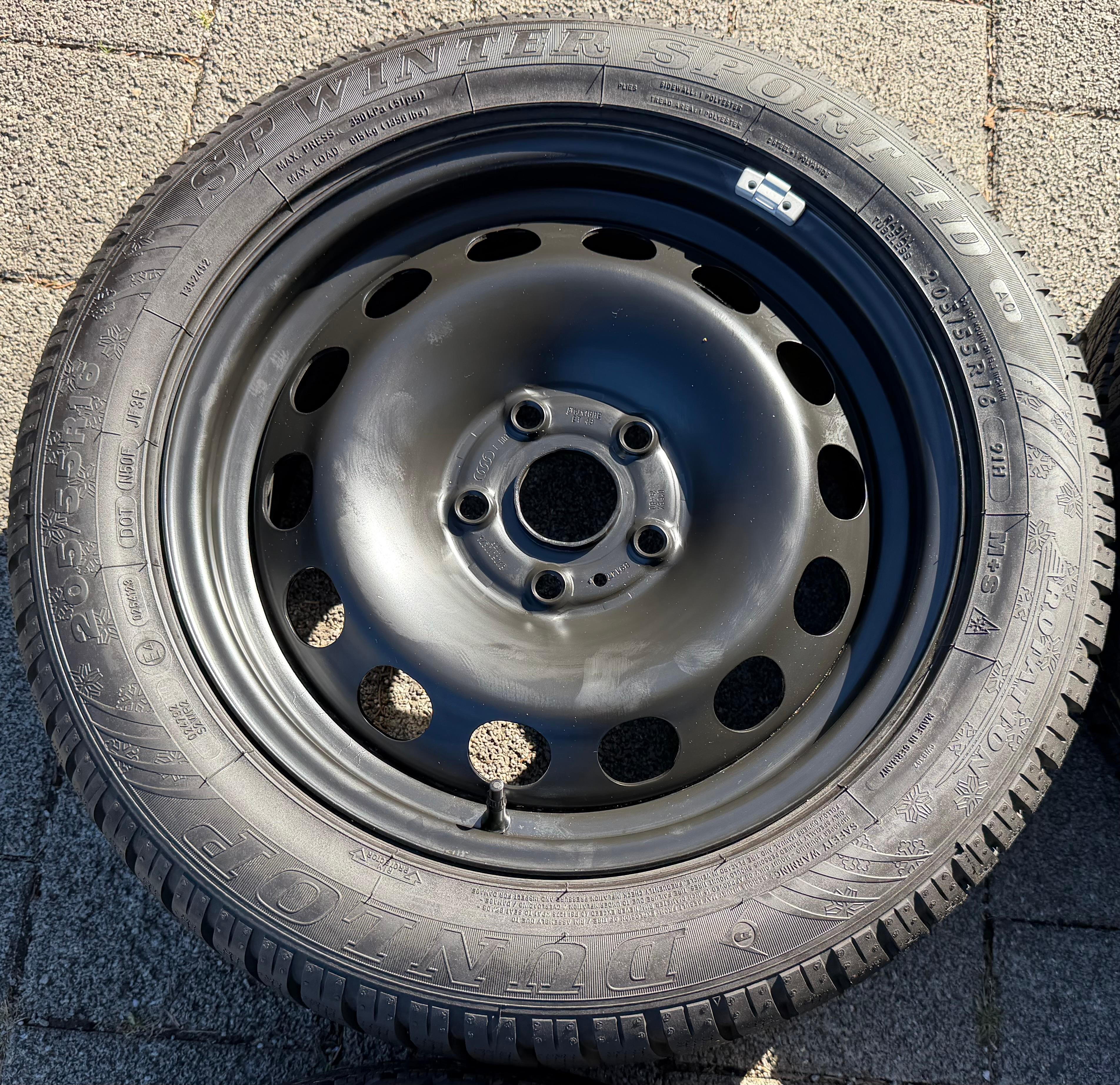 4 ruote invernali VW Golf 7 Audi A3 8V Seat Leon 5F Skoda Octavia 5E 205/55R16 91H Dunlop