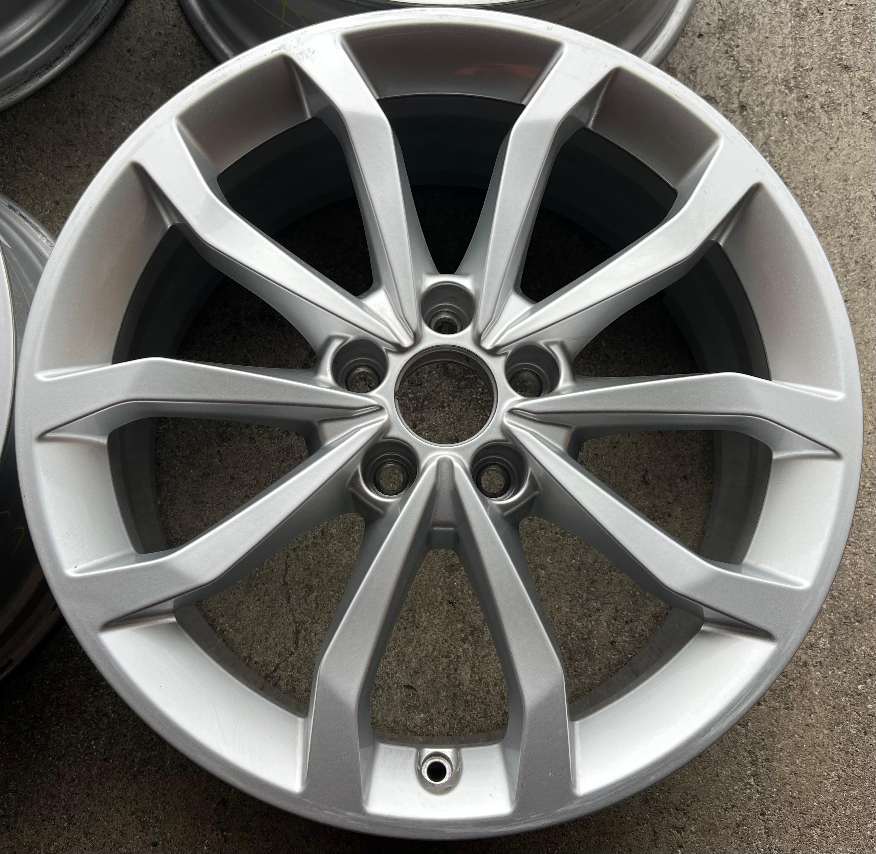 4 CERCHI IN LEGA ORIGINALI DA 18" PER AUDI A4 8W 8W0601025ED 7,5x18 ET39 SPEDIZIONE GRATUITA