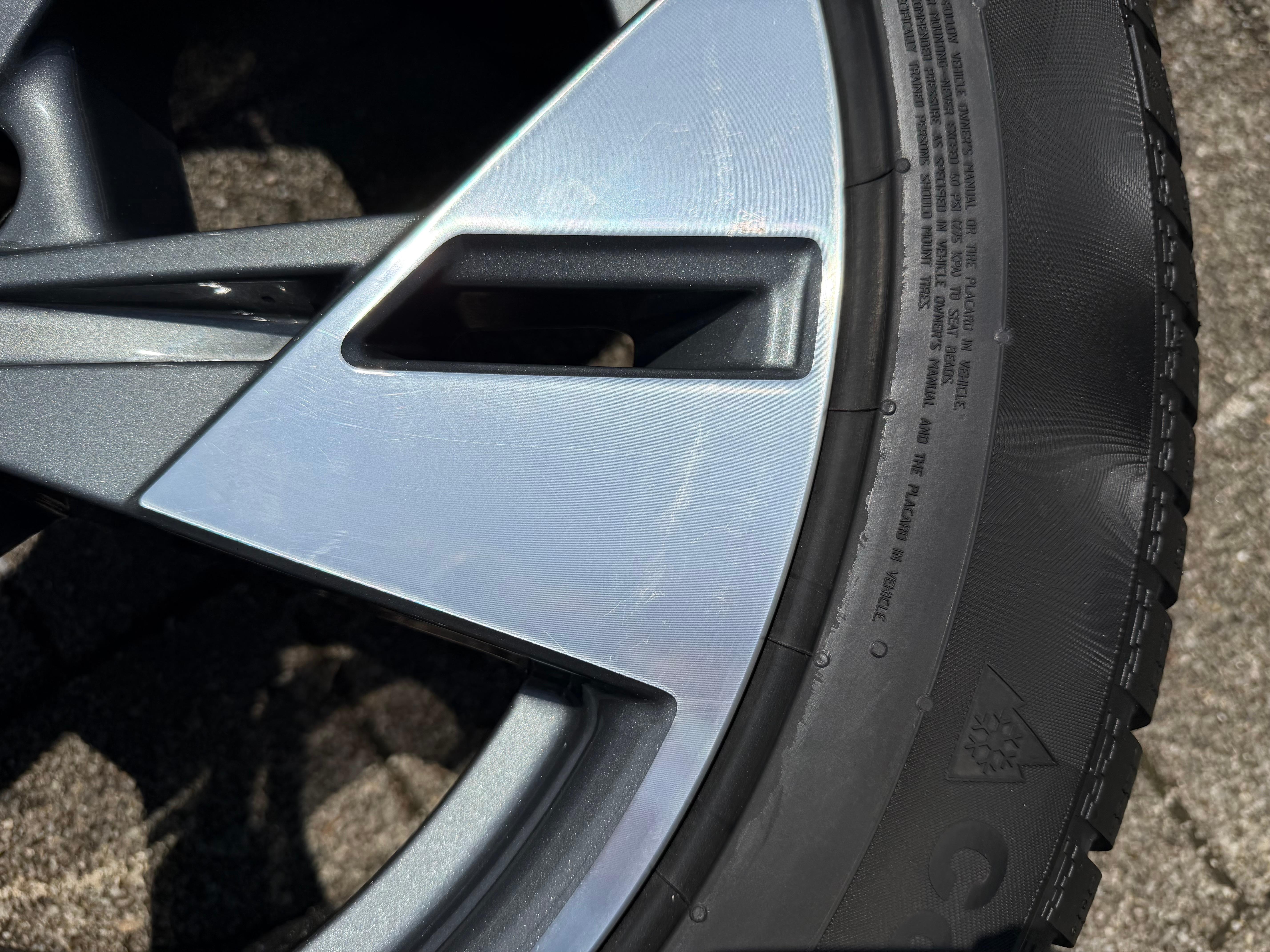4 Original 20" Alu Winterräder Audi E-Tron Q8 Etron 4KE601025AP 255/50R20 109H