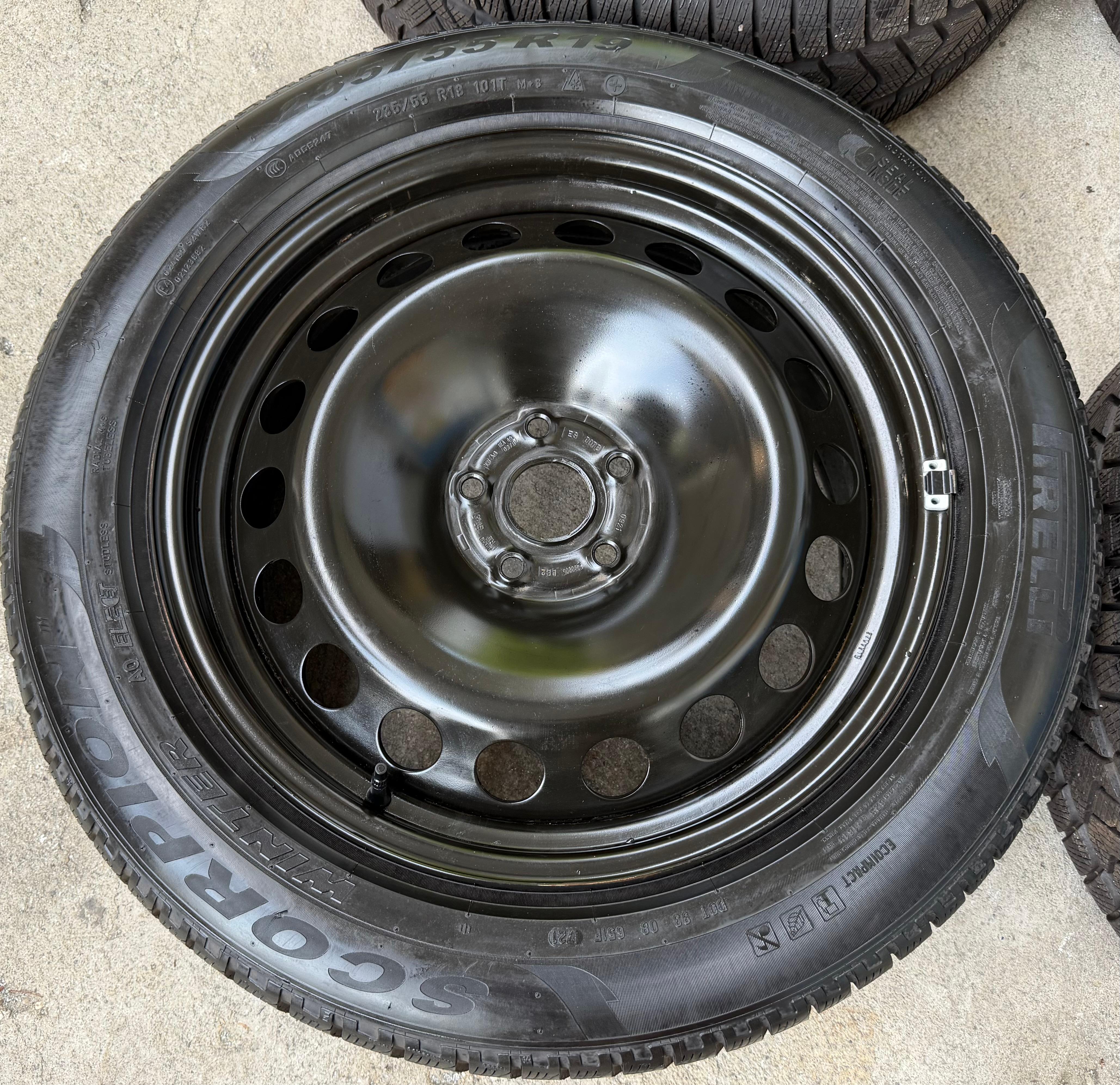 4 Winterräder Audi Q4 Skoda Elroq Enyak VW ID.4 ID.5 1EA601027B PIRELLI 2021