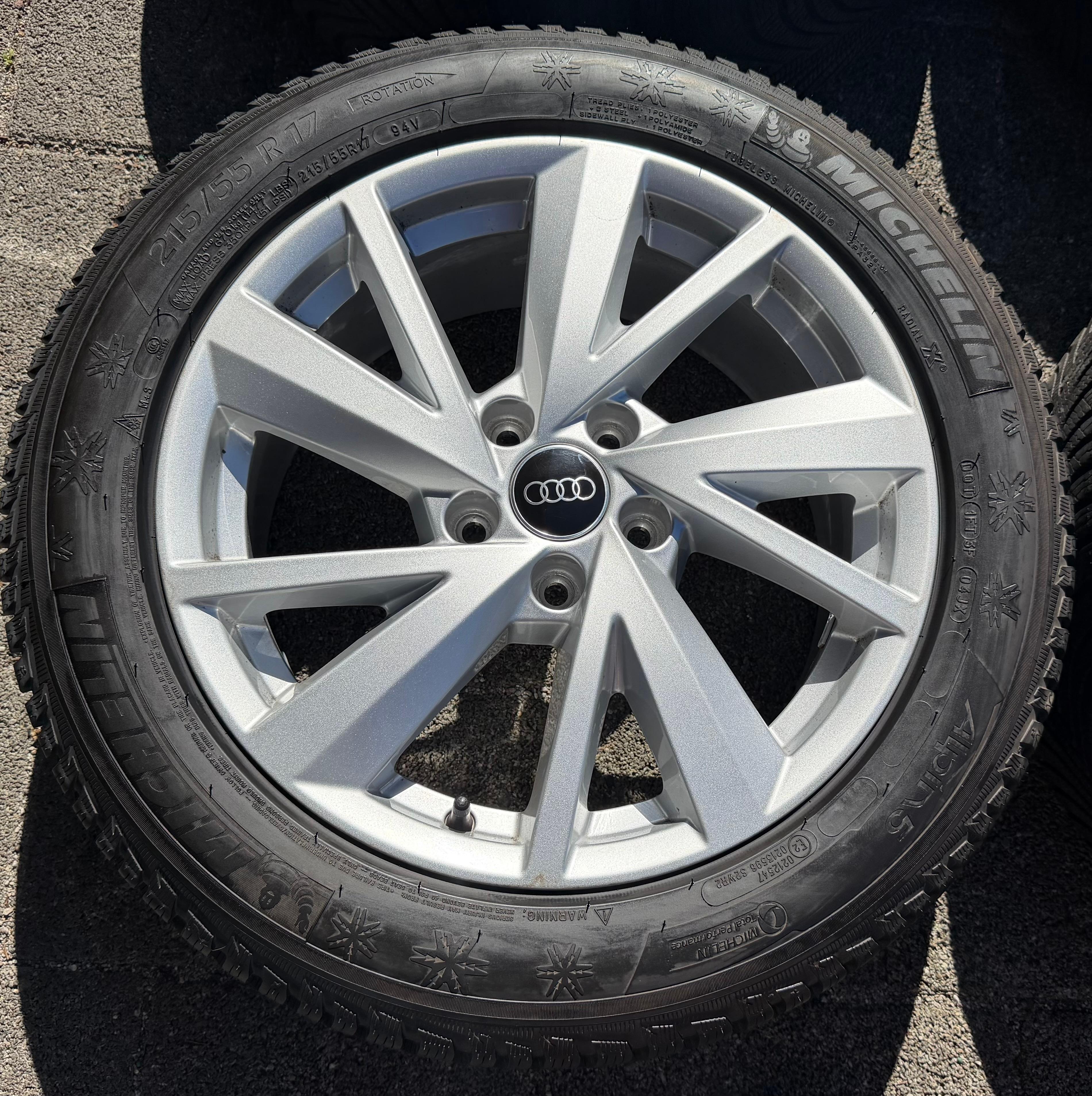 4 Original 17" Alu Winterräder Audi Q2 GA 215/55R17 94V Michelin 8MM 2023