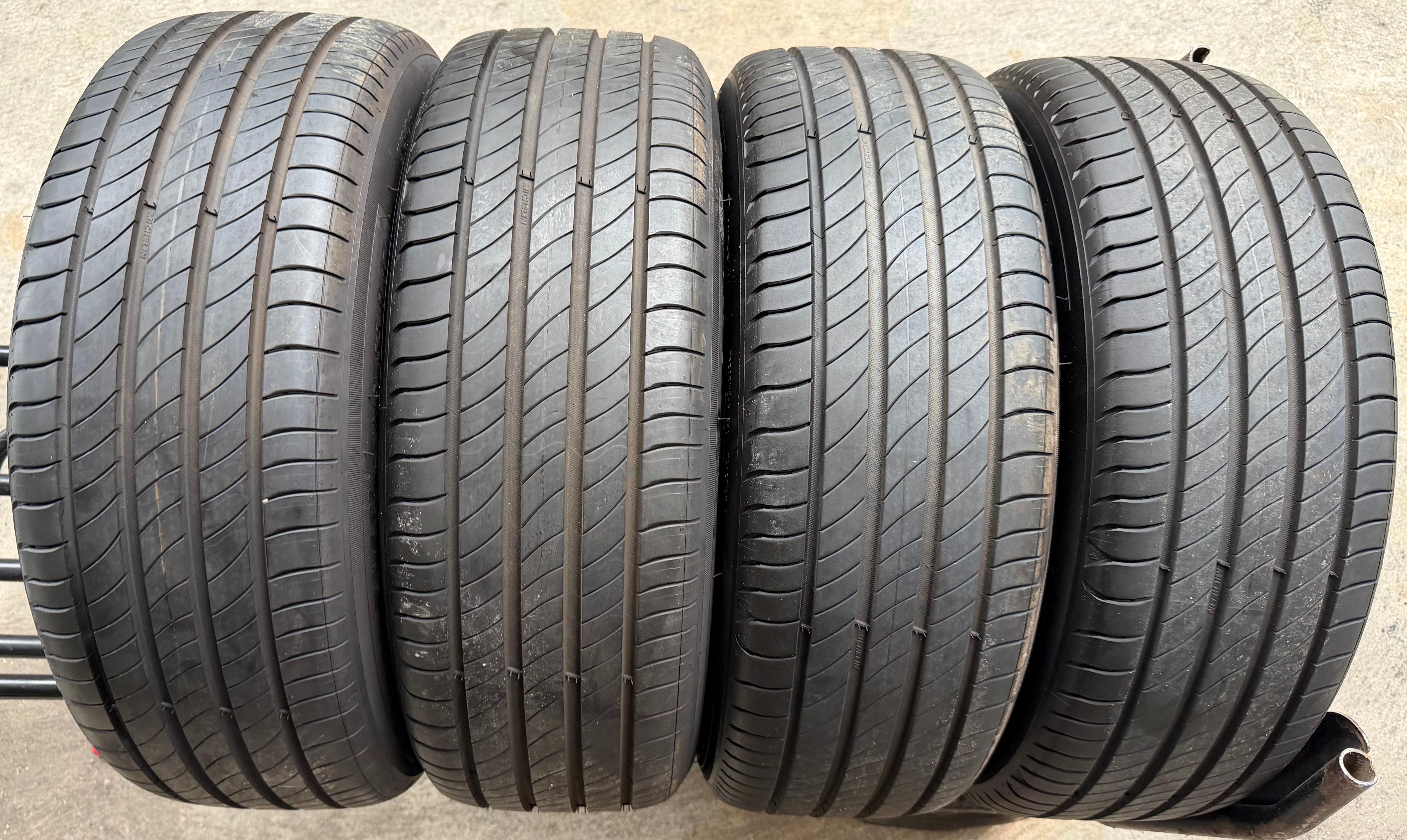 4 Original 17" Alu Sommerräder Audi Q2 SQ2 GA 81A601025AJ 215/55R17 94V Michelin